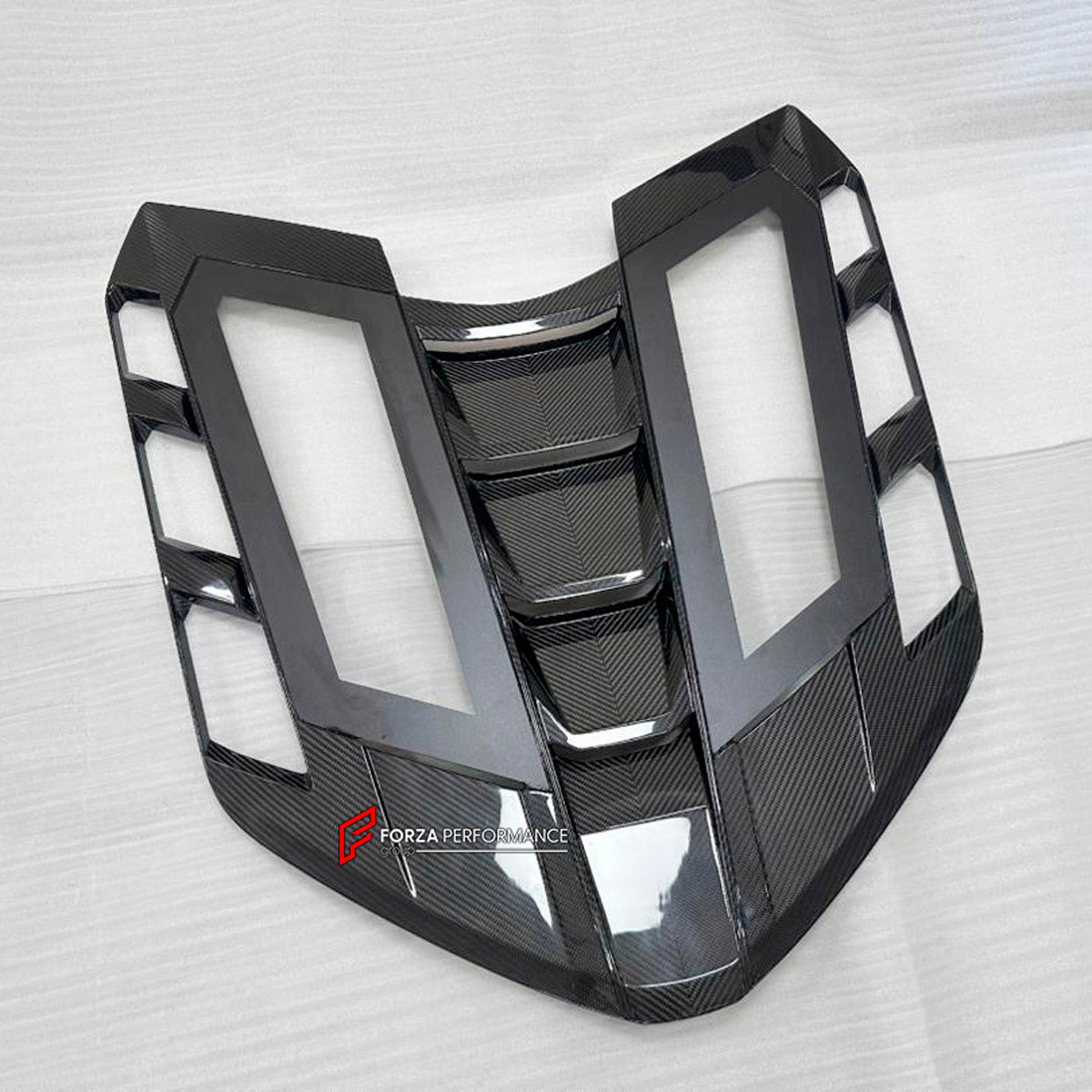 CARBON BODY KIT for Chevrolet Corvette C8 Z06 2020+
Set includes:

Front Lip
Hood Bonnet
Engine Cover
Engine Cover Lid
Rear Spoiler Wing
Rear Fenders
Rear Bumper Assembly
Rear Diffuser
Material: Carbon

NOTE: Professional installation is required.