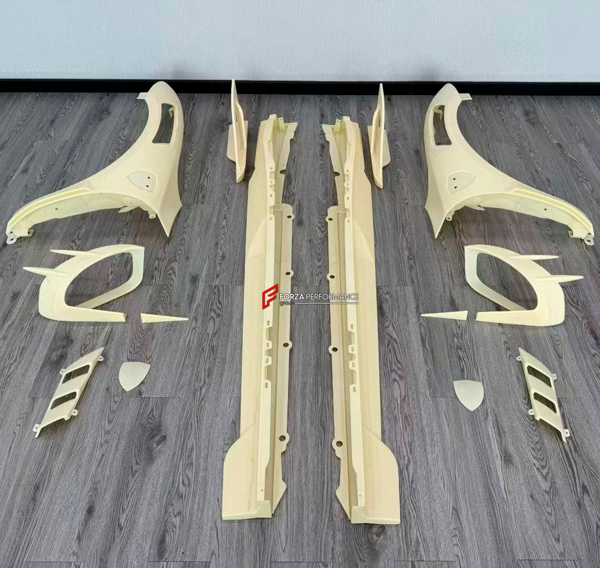 CARBON BODY KIT for FERRARI 296 GTB 2022+ FORZA PERFORMANCE custom fit Mansory
Set includes:

Front Fenders
Front Fender Vents
Front Fenders Emblem Logo
Side Skirts
Rear Fenders Vents
Material: Carbon

NOTE: Professional installation is required.