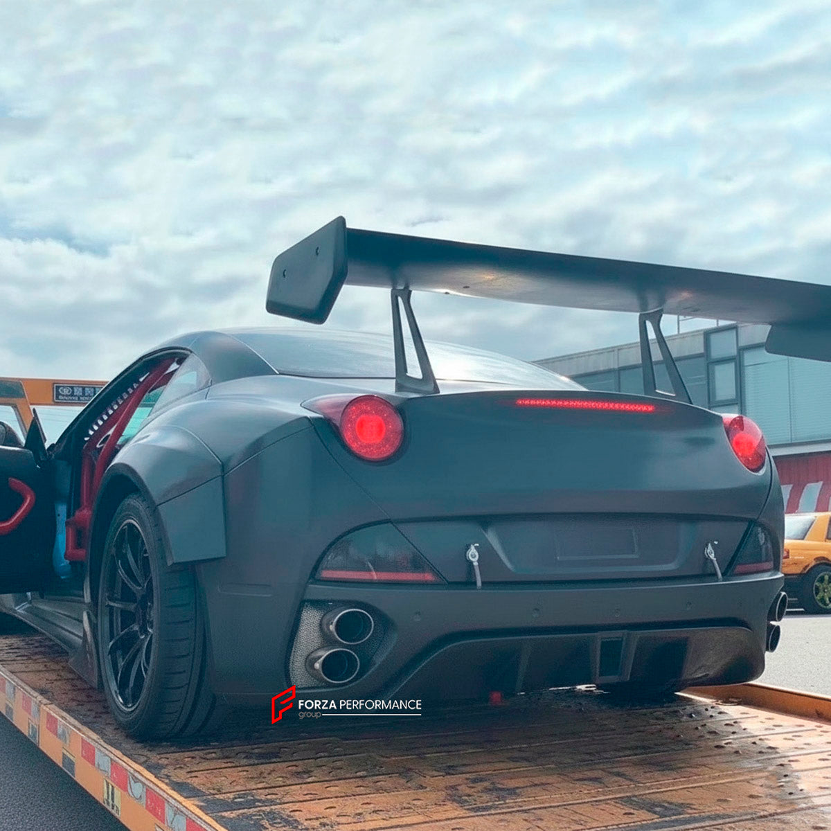 CARBON BODY KIT for Ferrari California 2008 - 2014
Set includes:

Front Bumper
Front Lip
Hood Bonnet
Front Fenders
Mirror Covers
Side Skirts
Rear Fenders
Rear Diffuser
Rear Bumper
Rear Spoiler
Material: Carbon

NOTE: Professional installation is required.