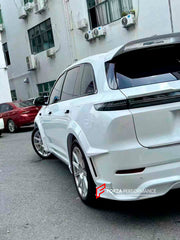 CARBON BODY KIT FOR LIXIANG L9 2023+

Set includes:

Front Lip
Front Bumper Trims
Fender Flares
Side Skirts

Roof Spoiler
Rear Spoiler
Rear Diffuser

Material: Carbon Fiber

Note: Professional installation is required