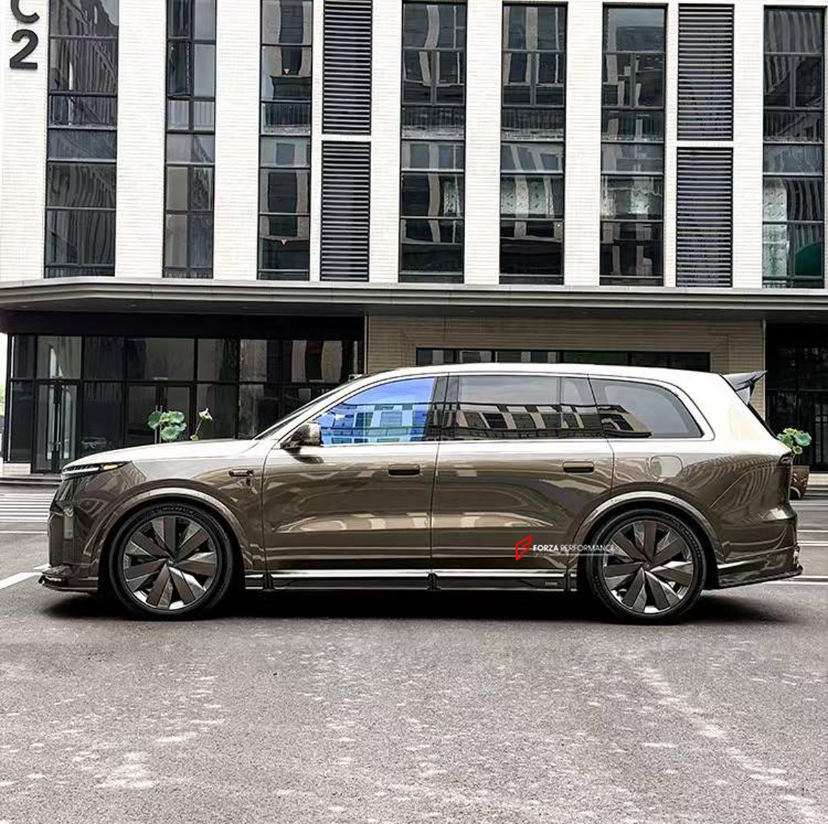 CARBON BODY KIT for LIXIANG L9 LIVIS 2026+
Set includes:

Front Lip
Side Skirts
Rear Diffuser
Rear Spoiler
Material: Carbon

NOTE: Professional installation is required.