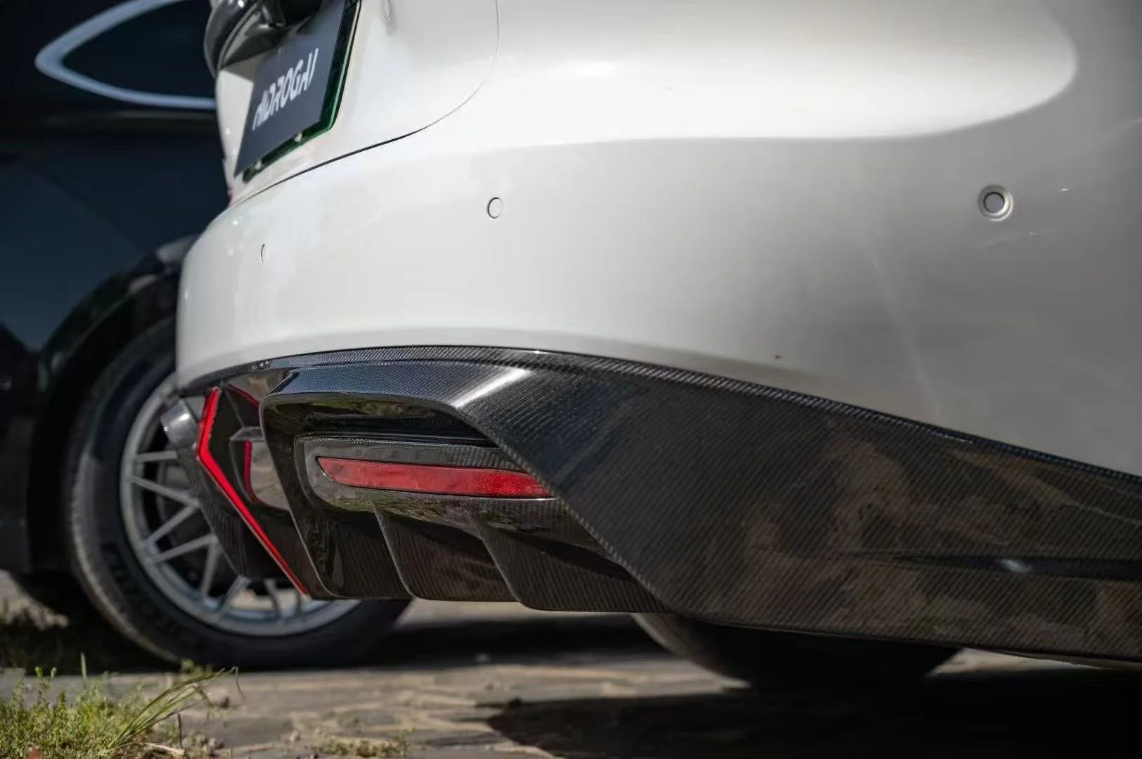 CARBON BODY KIT for NIO ET7 2021+

Set includes:

Front Lip
Rear Spoiler

Rear Diffuser

Material: Wet Carbon with Fiberglass

NOTE: Professional installation is required.

Why “Contact Us for Pricing”?

We don’t display fixed prices because our goal is to offer you the most competitive deal possible. Product costs often decrease over time, and by requesting a quote, you’ll receive our most up-to-date price on market.

SECURED PAYMENT METHODS&nbsp;
PayPal (+4.4% fee)
Visa / Mastercard / American Express (th
