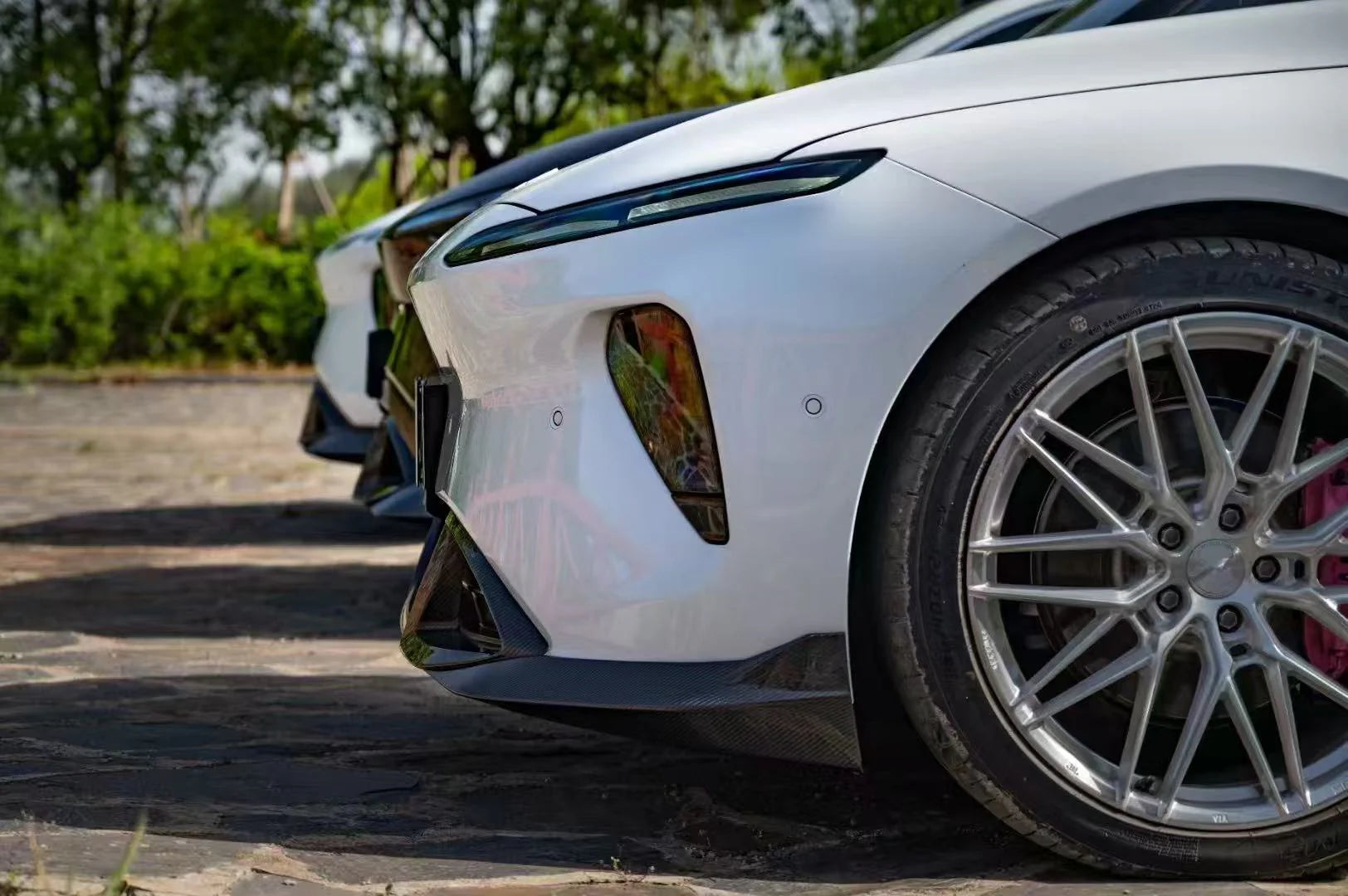 CARBON BODY KIT for NIO ET7 2021+

Set includes:

Front Lip
Rear Spoiler

Rear Diffuser

Material: Wet Carbon with Fiberglass

NOTE: Professional installation is required.

Why “Contact Us for Pricing”?

We don’t display fixed prices because our goal is to offer you the most competitive deal possible. Product costs often decrease over time, and by requesting a quote, you’ll receive our most up-to-date price on market.

SECURED PAYMENT METHODS&nbsp;
PayPal (+4.4% fee)
Visa / Mastercard / American Express (th