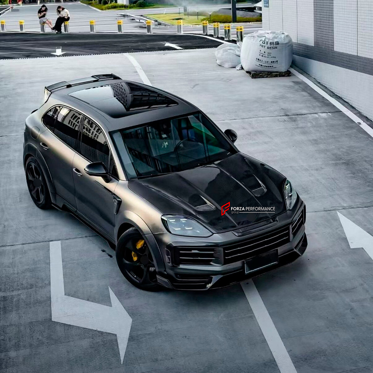 CARBON BODY KIT for Porsche Cayenne 9Y0.2 2024+
Set includes:

Front Lip
Front Bumper Fins
Hood Bonnet
Front Fenders
Front Fender Vents
Side Skirts
Rear Fenders
Roof Spoiler
Rear Diffuser
Material: Carbon

NOTE: Professional installation is required.