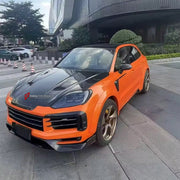 CARBON BODY KIT for Porsche Cayenne 9Y0.2 2024+
Set includes:

Front Lip
Front Bumper Fins
Hood Bonnet
Front Fenders
Front Fender Vents
Side Skirts
Rear Fenders
Roof Spoiler
Rear Diffuser
Material: Carbon

NOTE: Professional installation is required.