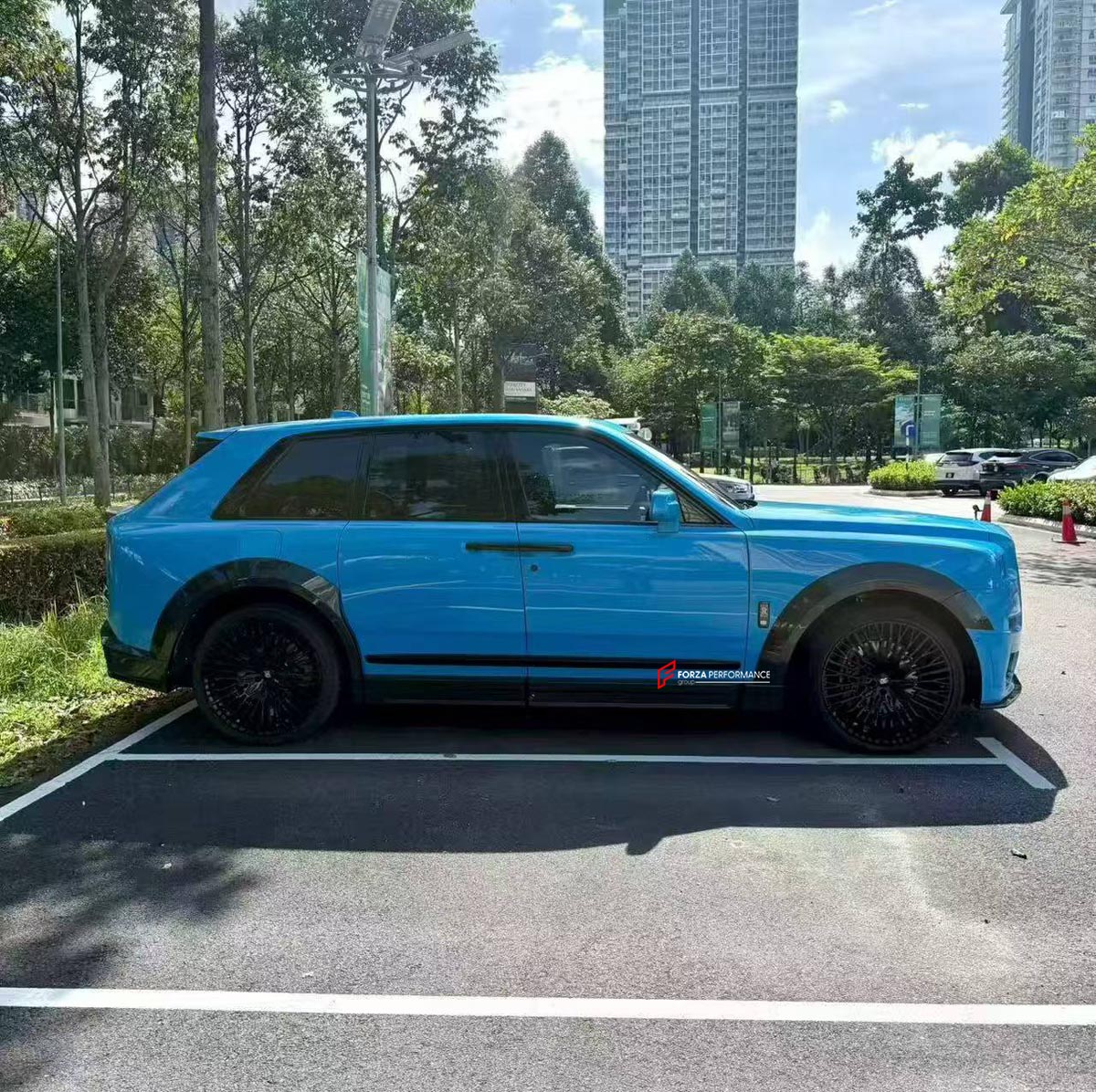 CARBON BODY KIT for ROLLS ROYCE CULLINAN 2024+
Material: Carbon

NOTE: Professional installation is required.
