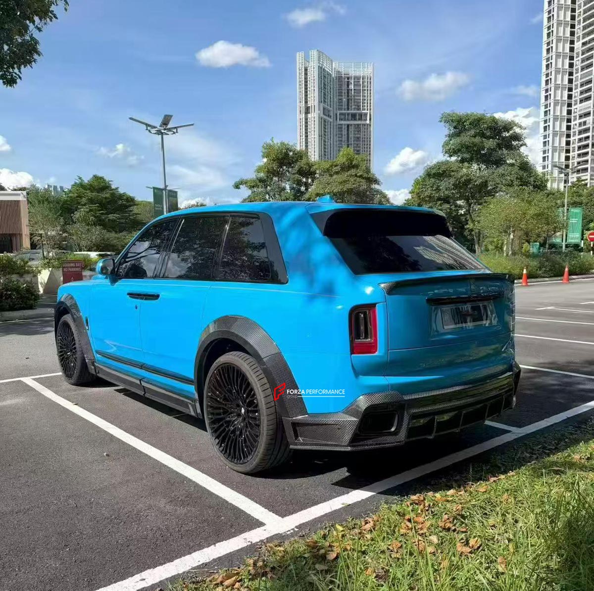 CARBON BODY KIT for ROLLS ROYCE CULLINAN 2024+
Material: Carbon

NOTE: Professional installation is required.