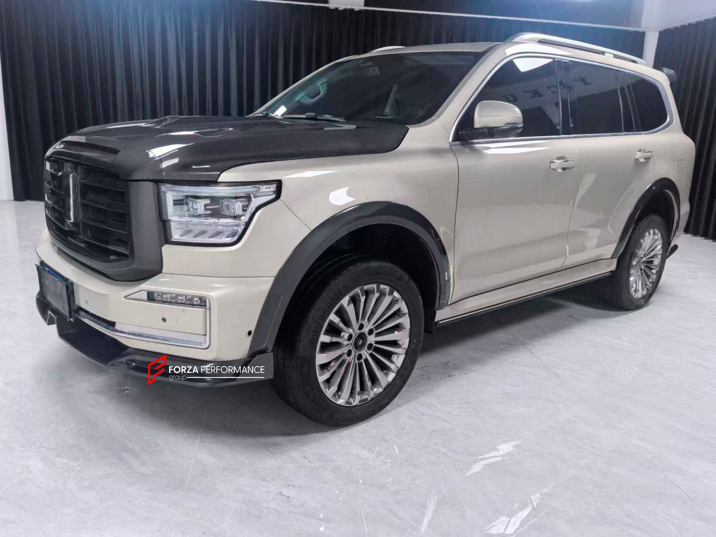 CARBON BODY KIT for GWM TANK 500 2022+

Set includes:

Front Lip
Front Grille
Hood
Fender Flares
Roof Spoiler
Trunk Spoiler
Rear Diffuser

Material: Carbon

Note: Professional installation is required.
