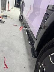 CARBON BODY KIT for ZEEKR 9X 2025+ FORZA PERFORMANCE custom fit RNG Style

Set includes:
Front Lip
Front Bumper Canards
Hood Scoop Trim Cover
Fender Flares
Side Skirts

Material: Carbon

NOTE: Professional installation is required.