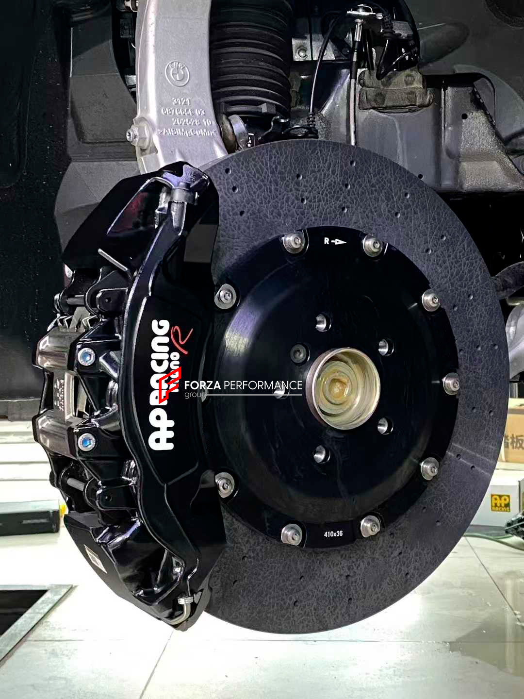 CARBON CERAMIC BBK BIG BRAKE KIT for BMW X5M F95 2019 - 2023

Forza Performance Group offers various types of big brake kits, all types of aftermarket brake calipers, as well as genuine original brands of all types, such as AP Racing, Brembo, Akebono, AMG, M Performance, Audi, Porsche, Lamborghini, Toyota TRD, etc.

Material: Carbon Ceramic

Current set includes:

2x Authentic AP Racing CP9570&nbsp;6 Pot Front Brake Calipers
2x Authentic AP Racing CP9582&nbsp;4 pot Rear Brake Calipers
2x Electric Parking Br