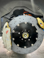 CARBON CERAMIC BBK BIG BRAKE KIT for BMW X5M F95 2019 - 2023

Forza Performance Group offers various types of big brake kits, all types of aftermarket brake calipers, as well as genuine original brands of all types, such as AP Racing, Brembo, Akebono, AMG, M Performance, Audi, Porsche, Lamborghini, Toyota TRD, etc.

Material: Carbon Ceramic

Current set includes:

2x Authentic Akebono 10 Pot Front Brake Calipers
2x 4 pot Rear Brake Calipers
2x Electric Parking Brake
2x Front Brake Discs 400 mm

2x Rear Brak