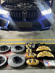 CARBON CERAMIC BBK BIG BRAKE KIT for BMW X5M F95 2019 - 2023

Forza Performance Group offers various types of big brake kits, all types of aftermarket brake calipers, as well as genuine original brands of all types, such as AP Racing, Brembo, Akebono, AMG, M Performance, Audi, Porsche, Lamborghini, Toyota TRD, etc.

Material: Carbon Ceramic

Current set includes:

2x Authentic Akebono 10 Pot Front Brake Calipers
2x 4 pot Rear Brake Calipers
2x Electric Parking Brake
2x Front Brake Discs 400 mm

2x Rear Brak