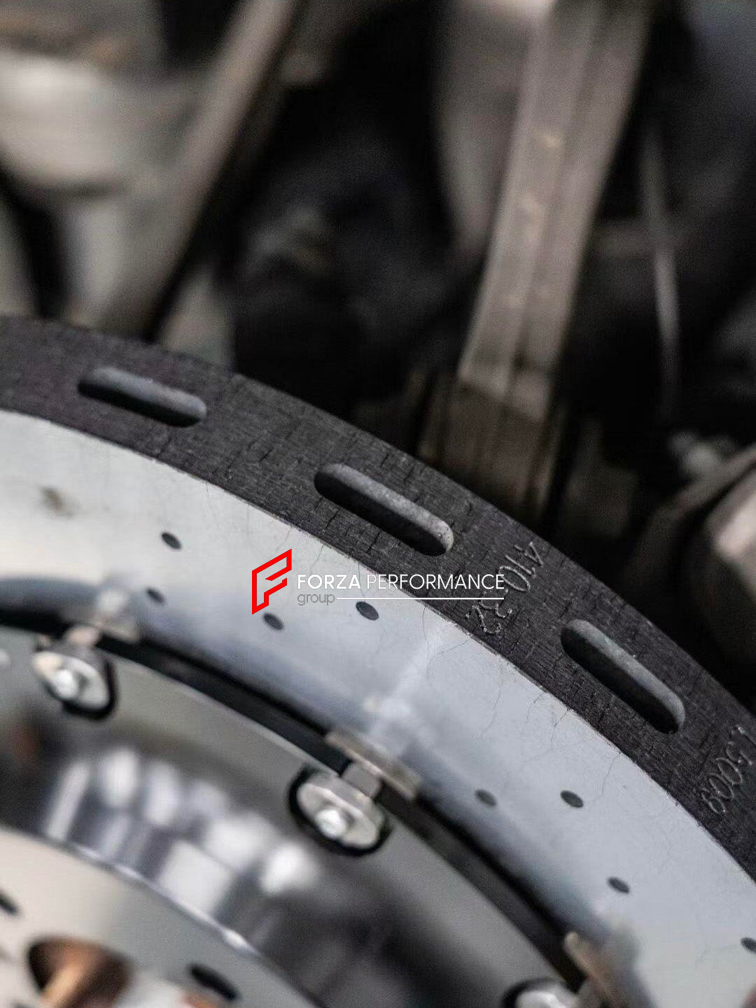 CARBON CERAMIC BBK BIG BRAKE KIT for PORSCHE PANAMERA 972 2024+

Forza Performance Group offers various types of big brake kits, all types of aftermarket brake calipers, as well as genuine original brands of all types, such as AP Racing, Brembo, Akebono, AMG, M Performance, Audi, Porsche, Lamborghini, Toyota TRD, etc.

Material: Carbon Ceramic

Current set includes:

2x Genuine Porsche 10 pot Front Brake Calipers
2x Genuine Porsche 4 pot Rear Brake Calipers

2x Front Brake Discs 440 mm

2x Rear Brake Discs 