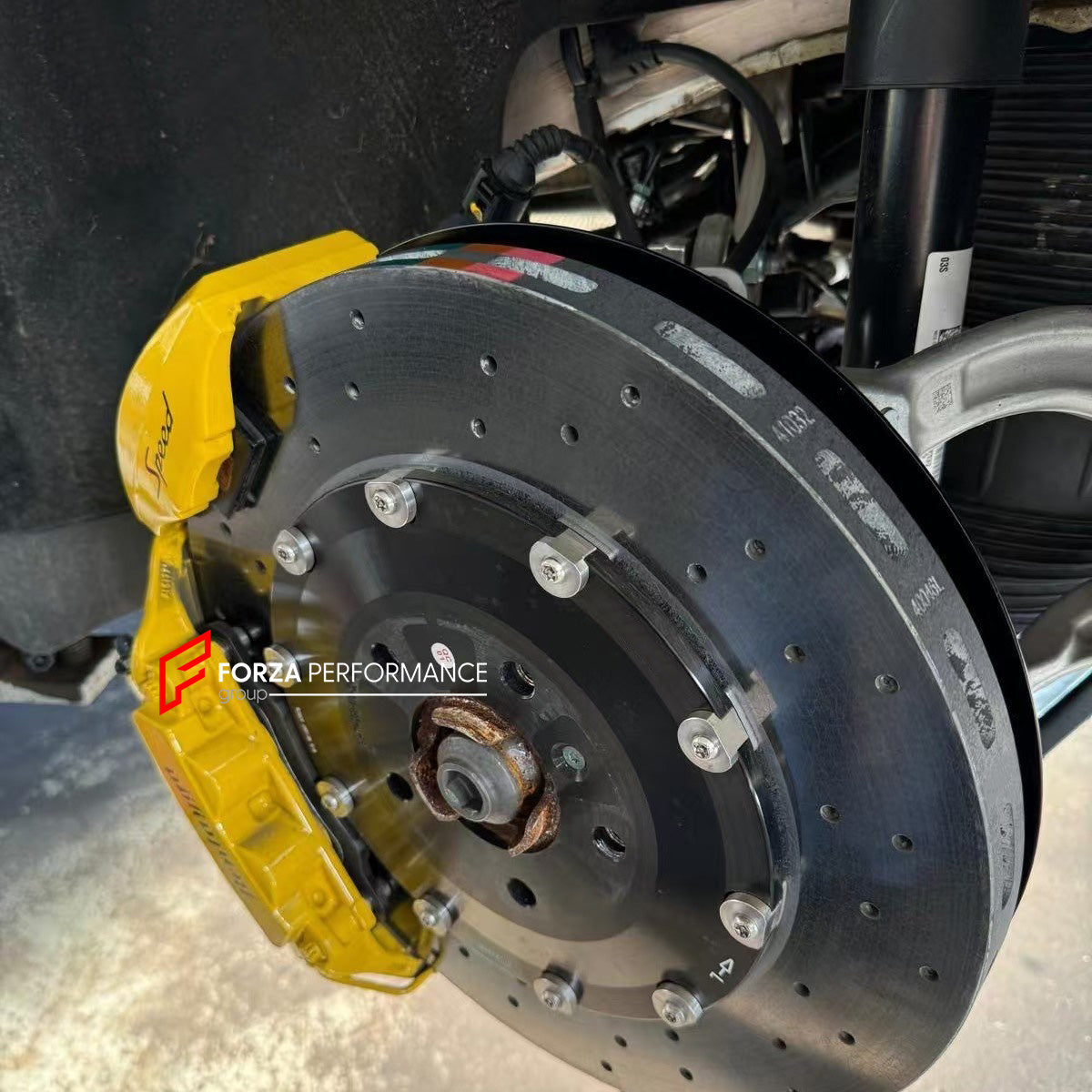 CARBON CERAMIC BIG BRAKE KIT for BENTLEY BENTAYGA 2020+

Forza Performance Group offers various types of big brake kits, all types of aftermarket brake calipers, as well as genuine original brands of all types, such as AP Racing, Brembo, Akebono, AMG, M Performance, Audi, Porsche, Lamborghini, Toyota TRD, etc.

Material: Carbon Ceramic

Current set includes:

2x Authentic Akebono 10 Pot Front Brake Calipers

2x Authentic Brembo 4 pot Rear Brake Calipers
2x Authentic Brembo Electronic Parking Brakes
2x Front