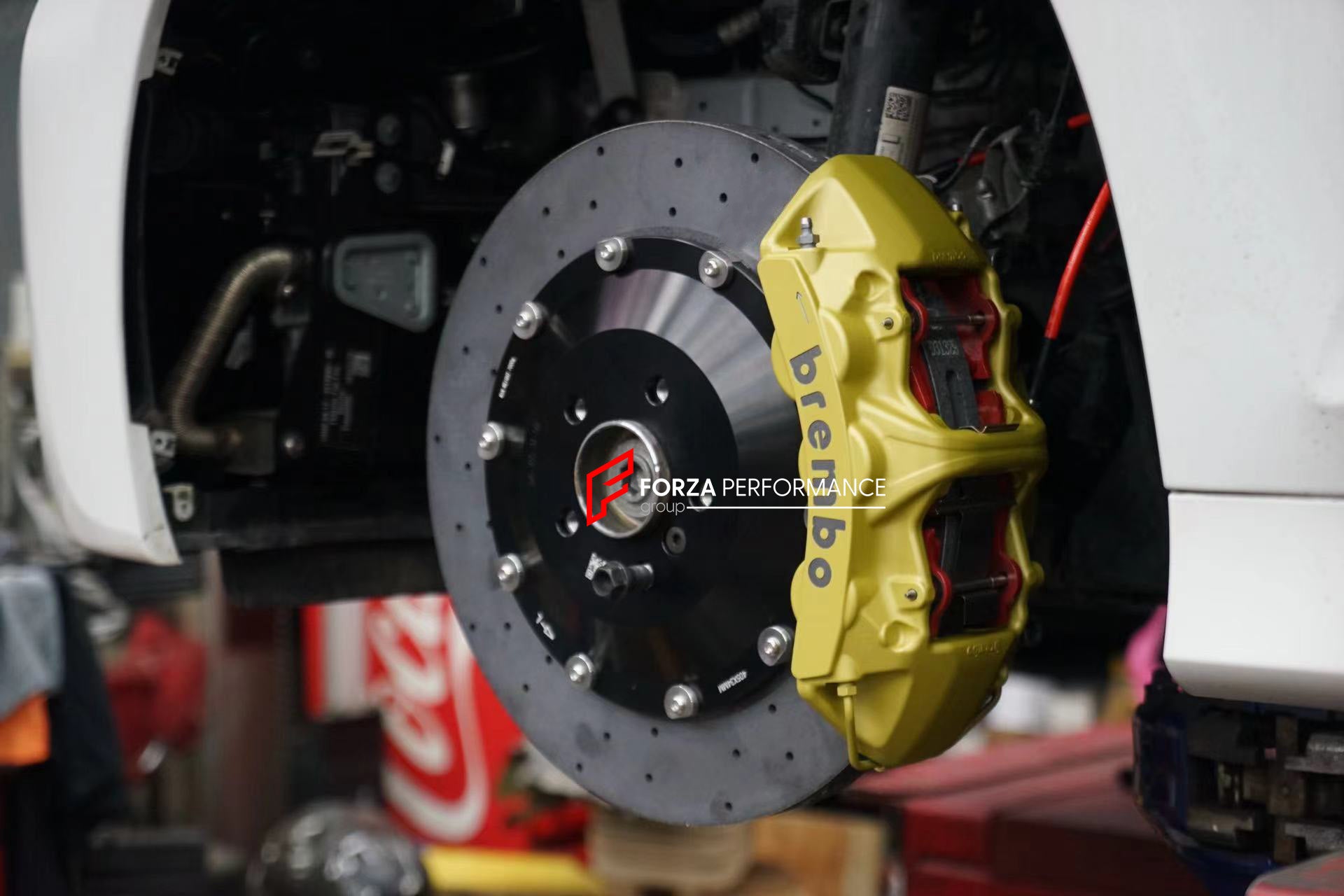 CARBON CERAMIC BIG BRAKE KIT for BIG BRAKE KIT for BMW 3 SERIES TOURING G21  2019+

Forza Performance Group offers various types of big brake kits, all types of aftermarket brake calipers, as well as genuine original brands of all types, such as AP Racing, Brembo, Akebono, AMG, M Performance, Audi, Porsche, Lamborghini, Toyota TRD, etc.

Material: Carbon Ceramic

Current set includes:

2x Authentic Brembo GT6 6 Pot Front Brake Calipers

2x Front Brake Discs 380 mm

2x Brake Caliper Adapters
2x Brake Pads

P