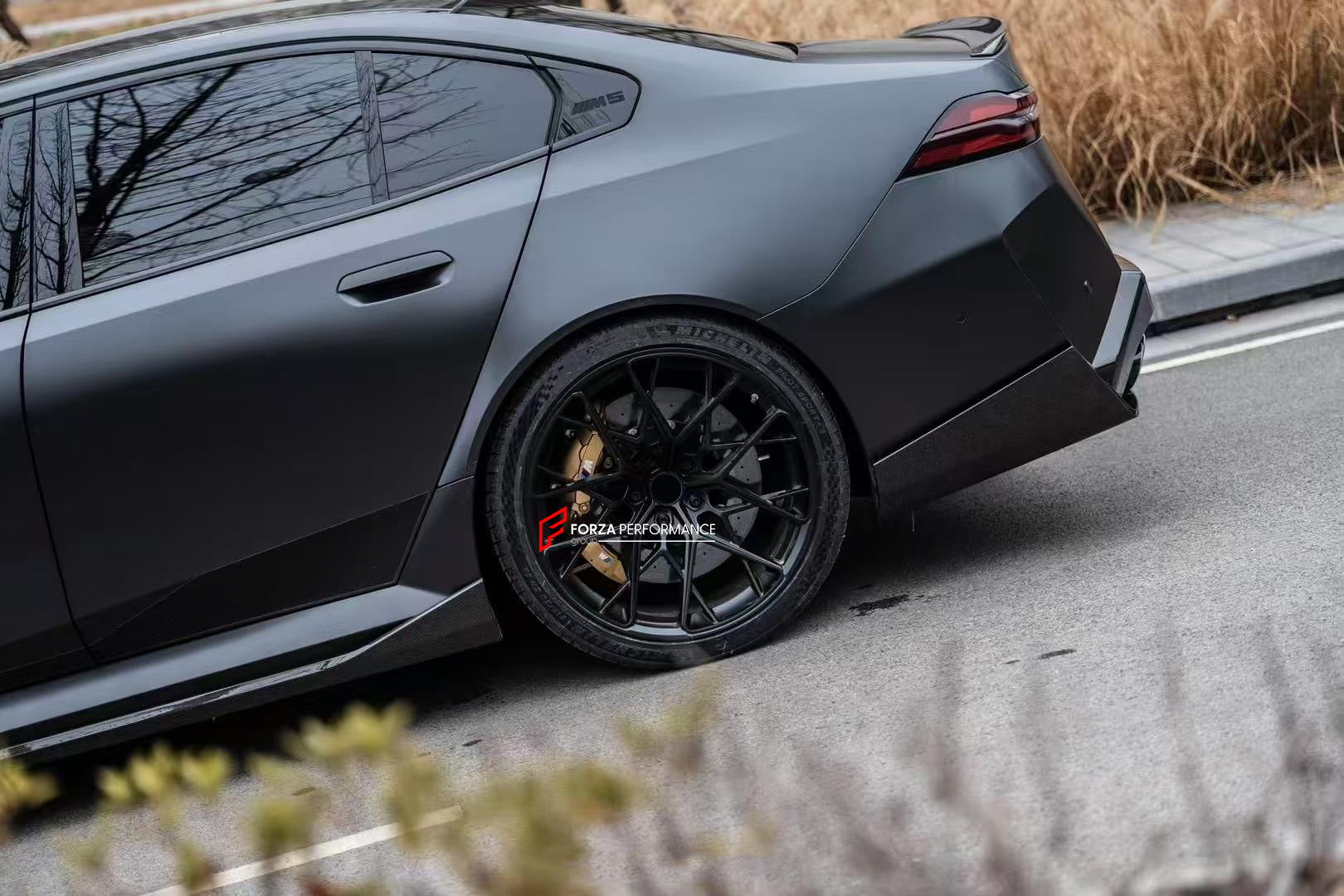 CARBON CERAMIC BIG BRAKE KIT for BIG BRAKE KIT for BMW M5 G90 G99 2024+

Forza Performance Group offers various types of big brake kits, all types of aftermarket brake calipers, as well as genuine original brands of all types, such as AP Racing, Brembo, Akebono, AMG, M Performance, Audi, Porsche, Lamborghini, Toyota TRD, etc.

Material: Carbon Ceramic

Current set includes:

2x Authentic Akebono 10 Pot Front Brake Calipers
2x Authentic Brembo 4 pot Rear Brake Calipers with EPB
2x Front Brake Discs

2x Rear 