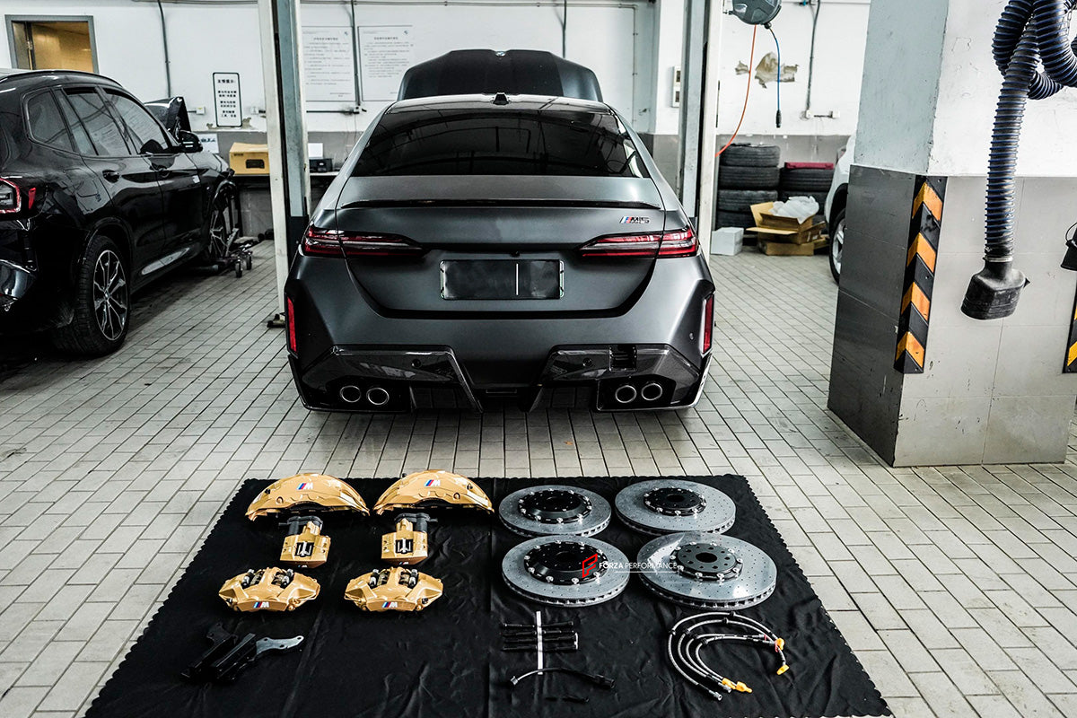 CARBON CERAMIC BIG BRAKE KIT for BIG BRAKE KIT for BMW M5 G90 G99 2024+

Forza Performance Group offers various types of big brake kits, all types of aftermarket brake calipers, as well as genuine original brands of all types, such as AP Racing, Brembo, Akebono, AMG, M Performance, Audi, Porsche, Lamborghini, Toyota TRD, etc.

Material: Carbon Ceramic

Current set includes:

2x Authentic Akebono 10 Pot Front Brake Calipers
2x Authentic Brembo 4 pot Rear Brake Calipers with EPB
2x Front Brake Discs

2x Rear 