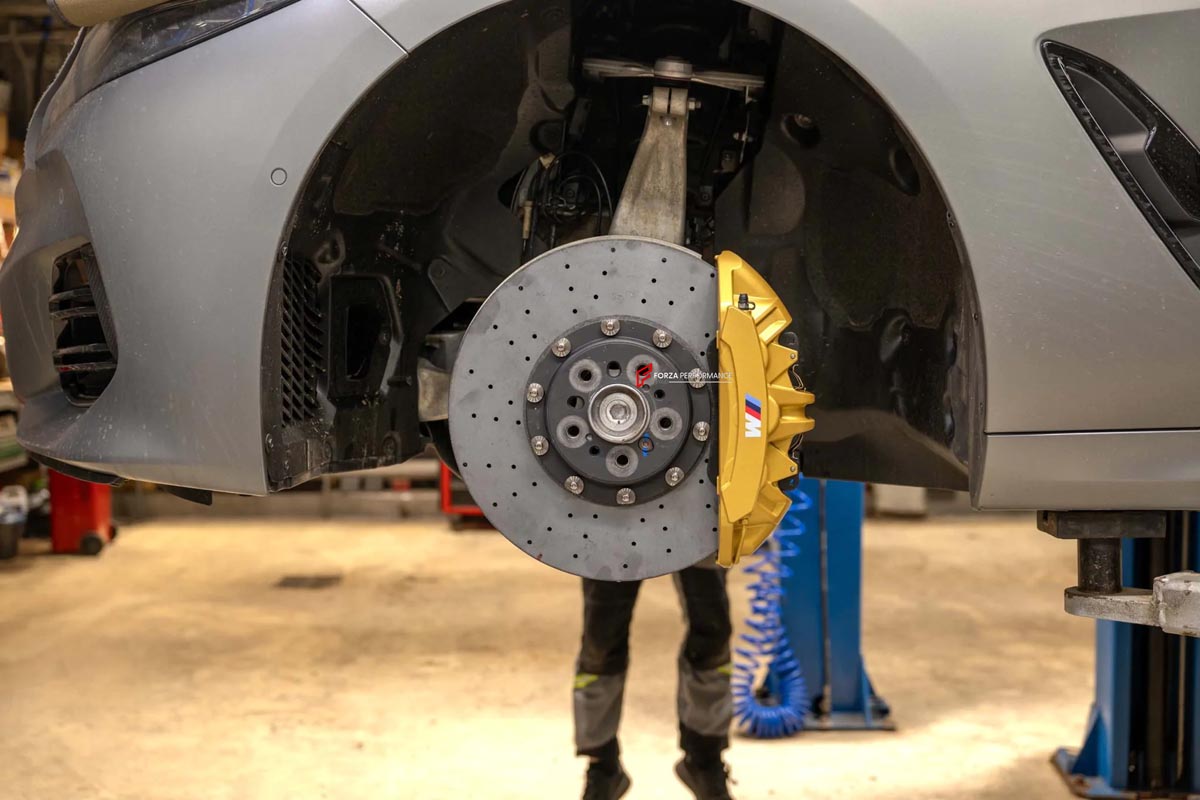 CARBON CERAMIC BIG BRAKE KIT for BMW 8 SERIES M850i G14 G15 G16 2018 - 2022

Forza Performance Group offers various types of big brake kits, all types of aftermarket brake calipers, as well as genuine original brands of all types, such as AP Racing, Brembo, Akebono, AMG, M Performance, Audi, Porsche, Lamborghini, Toyota TRD, etc.

Material: Carbon Ceramic

Current set includes:

2x Authentic Brembo 6 Pot Front Brake Calipers
2x 1 pot Rear Brake Calipers
2x Front Brake Discs 400 mm

2x Rear Brake Discs 398 m