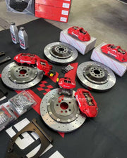 CARBON CERAMIC BIG BRAKE KIT for BMW M5 F90 2020+

Forza Performance Group offers various types of big brake kits, all types of aftermarket brake calipers, as well as genuine original brands of all types, such as AP Racing, Brembo, Akebono, AMG, M Performance, Audi, Porsche, Lamborghini, Toyota TRD, etc.

Material: Carbon Ceramic

Current set includes:

2x Authentic Brembo GT6 6 Pot Front Brake Calipers
2x Authentic Brembo GT4 4 pot Rear Brake Calipers
2x Authentic Brembo Electronic Handbrake
2x Front Brake