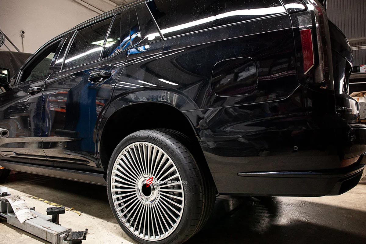 CARBON CERAMIC BIG BRAKE KIT for CADILLAC ESCALADE 2021 - 2024

Forza Performance Group offers various types of big brake kits, all types of aftermarket brake calipers, as well as genuine original brands of all types, such as AP Racing, Brembo, Akebono, AMG, M Performance, Audi, Porsche, Lamborghini, Toyota TRD, etc.

Material: Carbon Ceramic

Current set includes:

2x Authentic Akebono 10 pot Front Brake Calipers
2x Authentic Brembo 4 pot Rear Brake Calipers
2x Authentic Brembo Electronic Parking Brakes
2x