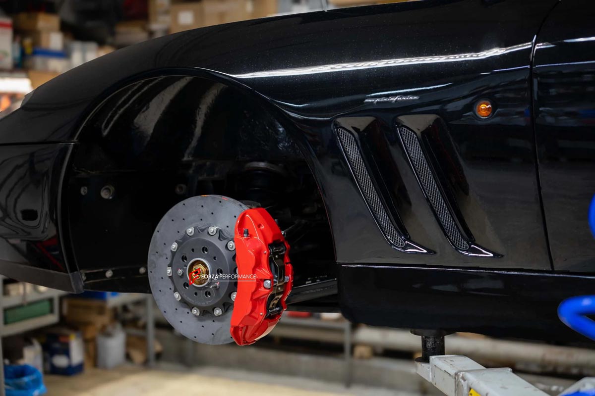 CARBON CERAMIC BIG BRAKE KIT for FERRARI 550 MARANELLO 1996 - 2002

Forza Performance Group offers various types of big brake kits, all types of aftermarket brake calipers, as well as genuine original brands of all types, such as AP Racing, Brembo, Akebono, AMG, M Performance, Audi, Porsche, Lamborghini, Toyota TRD, etc.

Material: Carbon Ceramic

Current set includes:

2x 6 Pot Front Brake Calipers

2x 4 pot Rear Brake Calipers
2x Front Brake Discs 355 mm
2x Rear Brake Discs 356 mm
2x Brake Caliper Adapter