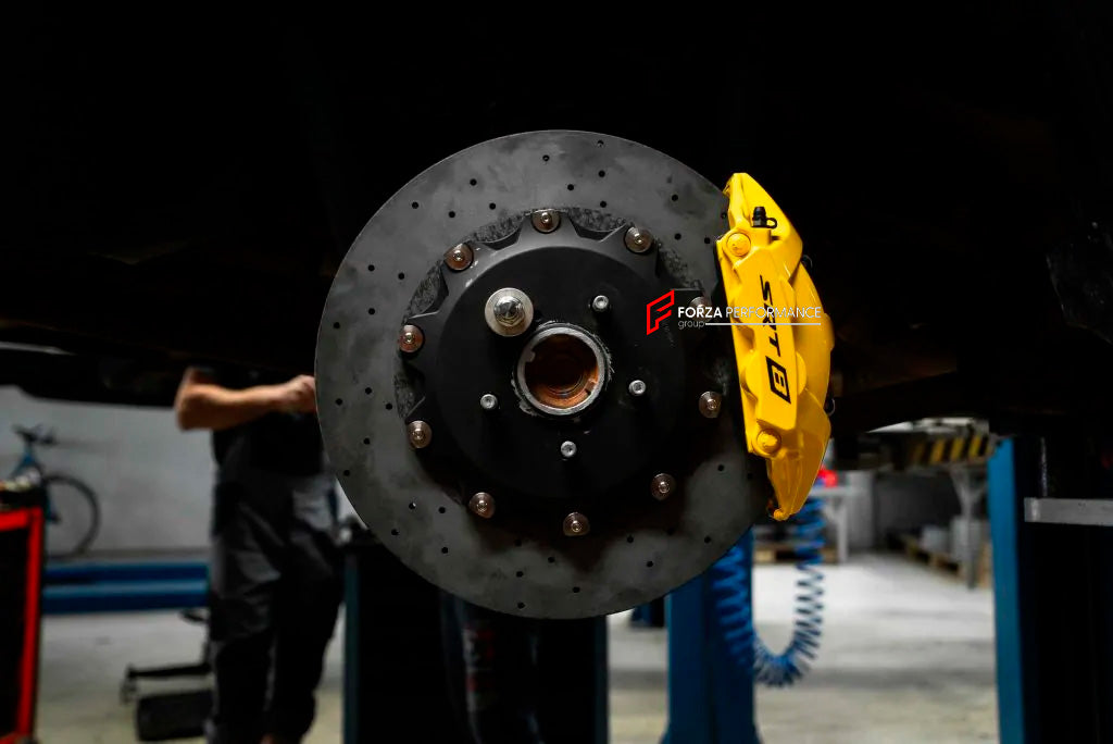 CARBON CERAMIC BIG BRAKE KIT for JEEP GRAND CHEROKEE SRT WK2 2018 - 2023

Forza Performance Group offers various types of big brake kits, all types of aftermarket brake calipers, as well as genuine original brands of all types, such as AP Racing, Brembo, Akebono, AMG, M Performance, Audi, Porsche, Lamborghini, Toyota TRD, etc.

Material: Carbon Ceramic

Current set includes:

2x Authentic Akebono 10 Pot Front Brake Calipers

2x Authentic Brembo 4 pot Rear Brake Calipers
2x Front Brake Discs 420 mm
2x Rear B