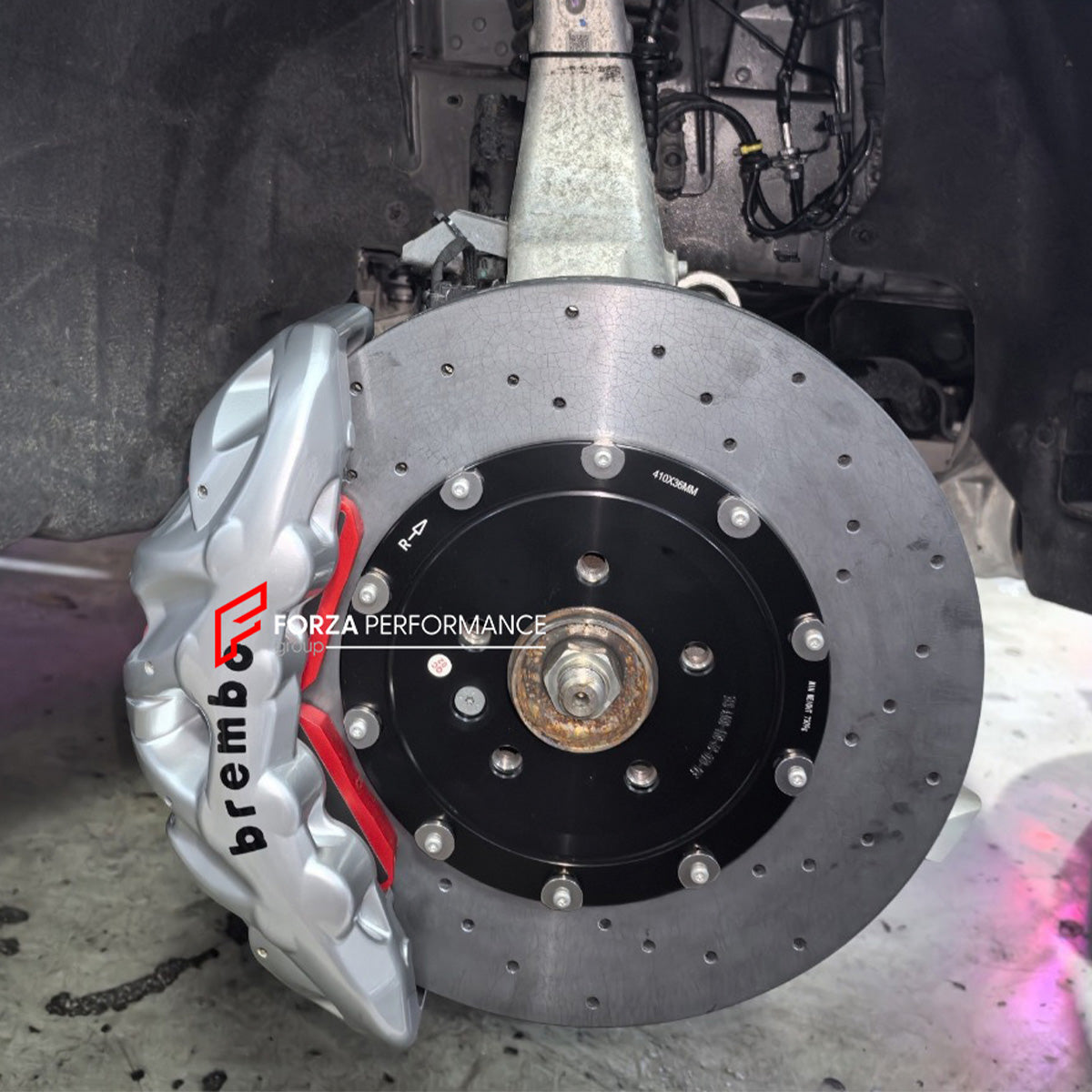 CARBON CERAMIC BIG BRAKE KIT for LAND ROVER RANGE ROVER L460 2020+

Forza Performance Group offers various types of big brake kits, all types of aftermarket brake calipers, as well as genuine original brands of all types, such as AP Racing, Brembo, Akebono, AMG, M Performance, Audi, Porsche, Lamborghini, Toyota TRD, etc.

Material: Carbon Ceramic

Current set includes:

2x Authentic Brembo BM8 8 Pot Front Brake Calipers
2x Authentic Brembo BM4 4 pot Rear Brake Calipers
2x Authentic Brembo Electronic Parking