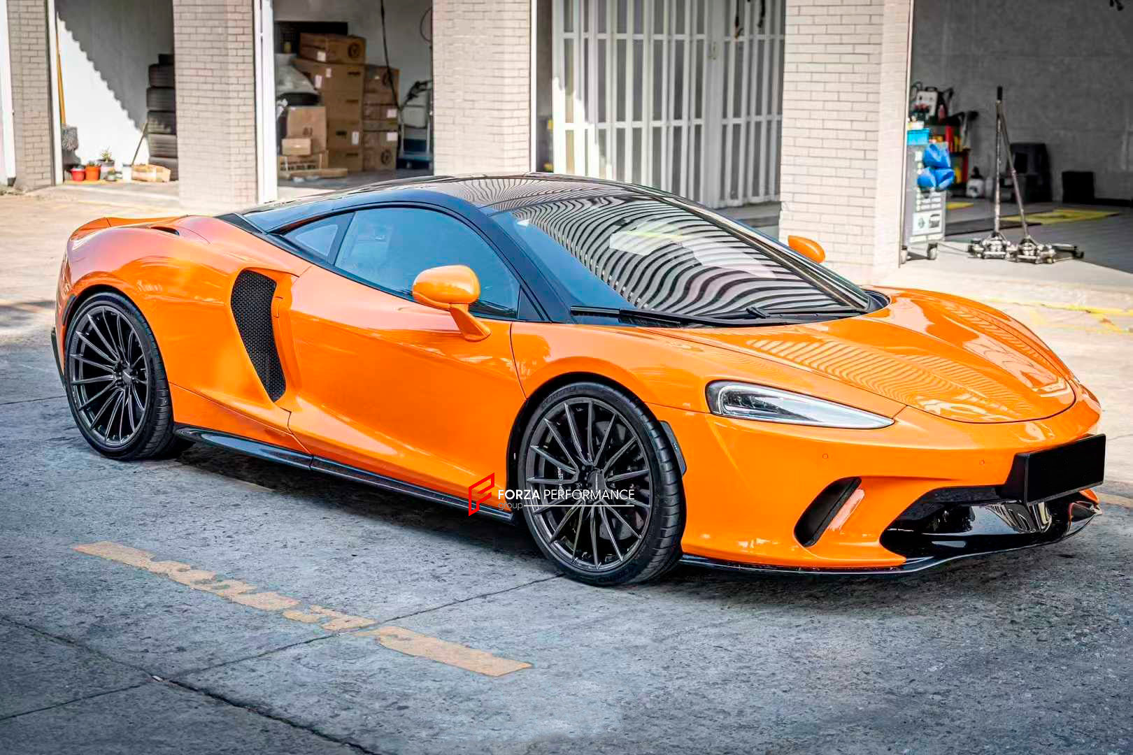 CARBON CERAMIC BIG BRAKE KIT for MCLAREN GT 2019 - 2023

Forza Performance Group offers various types of big brake kits, all types of aftermarket brake calipers, as well as genuine original brands of all types, such as AP Racing, Brembo, Akebono, AMG, M Performance, Audi, Porsche, Lamborghini, Toyota TRD, etc.

Material: Carbon Ceramic

Current set includes:

2x Authentic AP Racing CP9570 6 Pot Front Brake Calipers

2x Authentic AP Racing CP9582 4 pot Rear Brake Calipers
2x Front Brake Discs 380 mm
2x Rear 