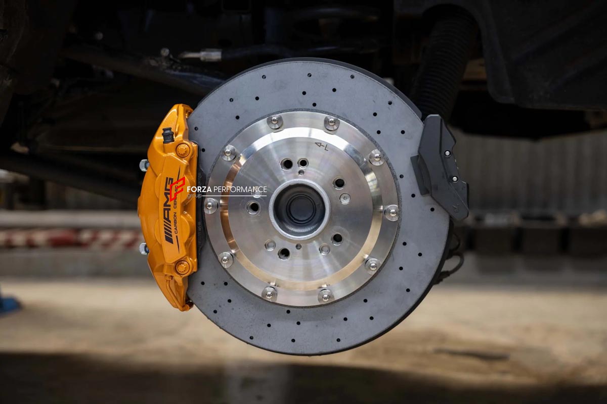 CARBON CERAMIC BIG BRAKE KIT for MERCEDES-BENZ G-CLASS G63 W465 2024+

Forza Performance Group offers various types of big brake kits, all types of aftermarket brake calipers, as well as genuine original brands of all types, such as AP Racing, Brembo, Akebono, AMG, M Performance, Audi, Porsche, Lamborghini, Toyota TRD, etc.

Material: Carbon Ceramic

Current set includes:

2x Authentic Akebono 10 Pot Front Brake Calipers

2x Authentic Brembo 4 pot Rear Brake Calipers
2x Front Brake Discs 440 mm
2x Rear Brak