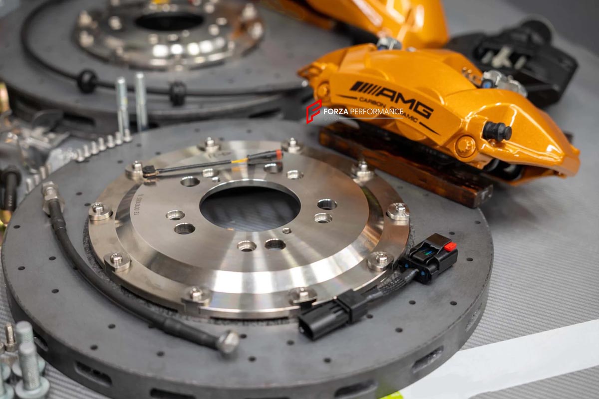 CARBON CERAMIC BIG BRAKE KIT for MERCEDES-BENZ G-CLASS G63 W465 2024+

Forza Performance Group offers various types of big brake kits, all types of aftermarket brake calipers, as well as genuine original brands of all types, such as AP Racing, Brembo, Akebono, AMG, M Performance, Audi, Porsche, Lamborghini, Toyota TRD, etc.

Material: Carbon Ceramic

Current set includes:

2x Authentic Akebono 10 Pot Front Brake Calipers

2x Authentic Brembo 4 pot Rear Brake Calipers
2x Front Brake Discs 440 mm
2x Rear Brak