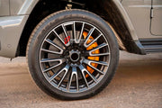 CARBON CERAMIC BIG BRAKE KIT for MERCEDES-BENZ G-CLASS G63 W465 2024+

Forza Performance Group offers various types of big brake kits, all types of aftermarket brake calipers, as well as genuine original brands of all types, such as AP Racing, Brembo, Akebono, AMG, M Performance, Audi, Porsche, Lamborghini, Toyota TRD, etc.

Material: Carbon Ceramic

Current set includes:

2x Authentic Akebono 10 Pot Front Brake Calipers

2x Authentic Brembo 4 pot Rear Brake Calipers
2x Front Brake Discs 440 mm
2x Rear Brak