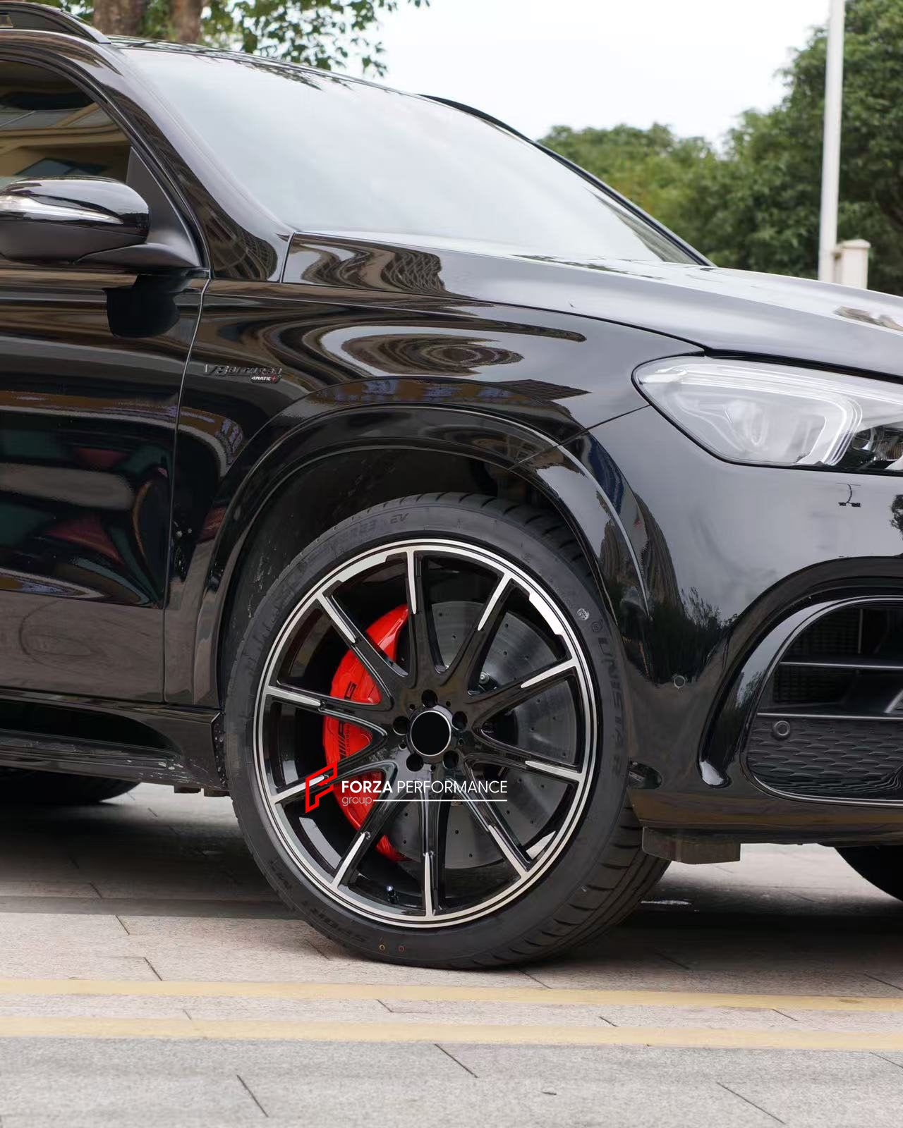CARBON CERAMIC BIG BRAKE KIT for MERCEDES-BENZ GLE63 W167 2019+

Forza Performance Group offers various types of big brake kits, all types of aftermarket brake calipers, as well as genuine original brands of all types, such as AP Racing, Brembo, Akebono, AMG, M Performance, Audi, Porsche, Lamborghini, Toyota TRD, etc.

Material: Carbon Ceramic

Current set includes:

2x Authentic Akebono 10 Pot Front Brake Calipers
2x Authentic Brembo 4 pot Rear Brake Calipers
2x Authentic Brembo Electronic Handbrake
2x Fro