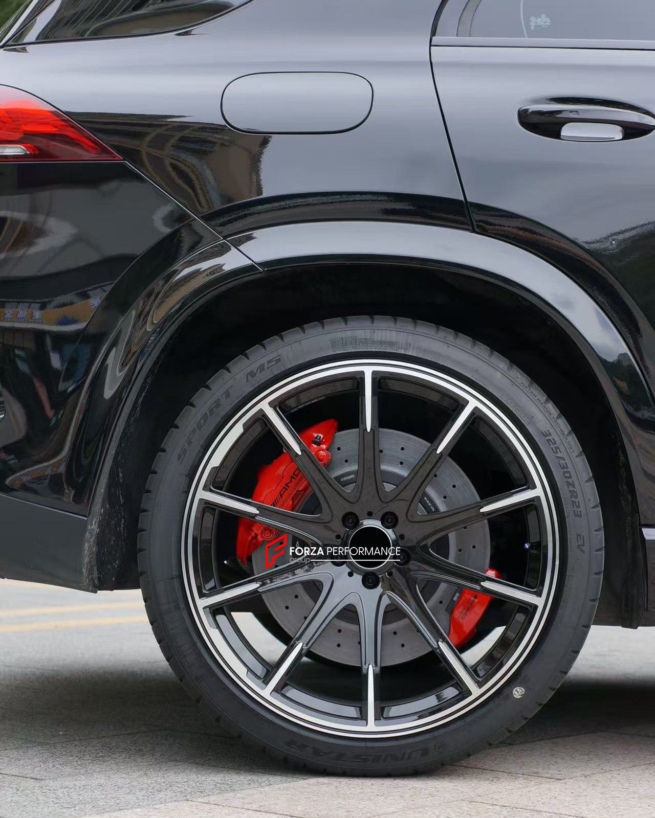 CARBON CERAMIC BIG BRAKE KIT for MERCEDES-BENZ GLE63 W167 2019+

Forza Performance Group offers various types of big brake kits, all types of aftermarket brake calipers, as well as genuine original brands of all types, such as AP Racing, Brembo, Akebono, AMG, M Performance, Audi, Porsche, Lamborghini, Toyota TRD, etc.

Material: Carbon Ceramic

Current set includes:

2x Authentic Akebono 10 Pot Front Brake Calipers
2x Authentic Brembo 4 pot Rear Brake Calipers
2x Authentic Brembo Electronic Handbrake
2x Fro