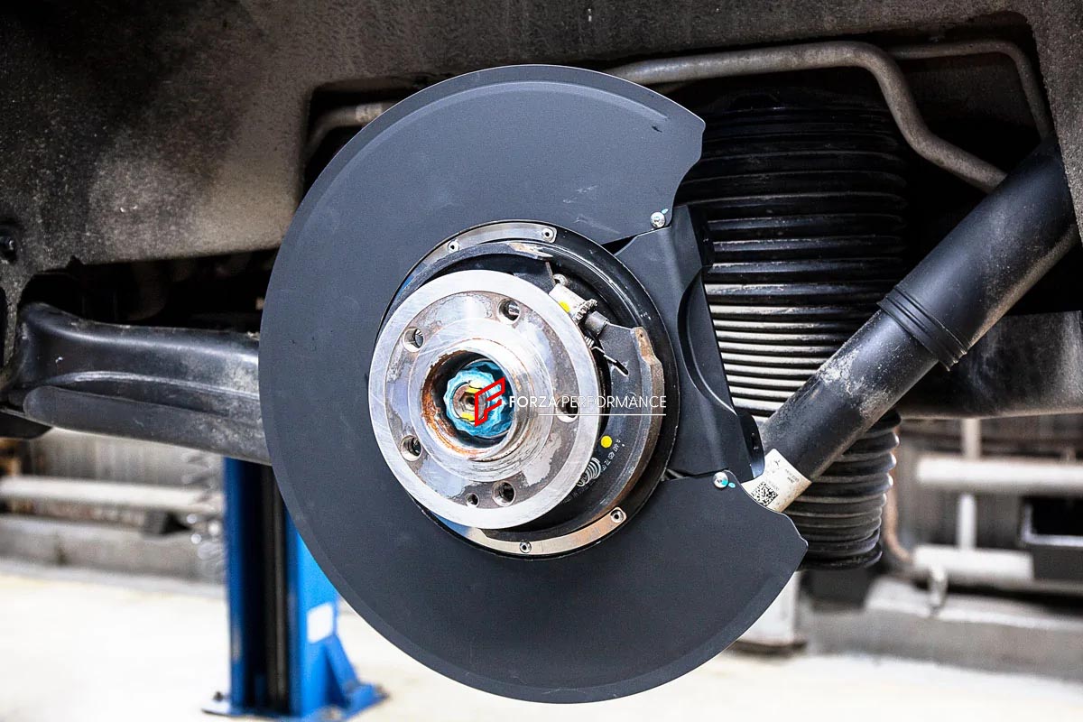 CARBON CERAMIC BIG BRAKE KIT for MERCEDES BENZ V-CLASS VITO W447 2015+

Forza Performance Group offers various types of big brake kits, all types of aftermarket brake calipers, as well as genuine original brands of all types, such as AP Racing, Brembo, Akebono, AMG, M Performance, Audi, Porsche, Lamborghini, Toyota TRD, etc.

Current set includes:

2x Authentic Brembo 6 Pot Front Brake Calipers

2x Authentic Brembo 4 pot Rear Brake Calipers
2x Front Brake Discs 380 mm
2x Rear Brake Discs 380 mm
2x Brake Cal