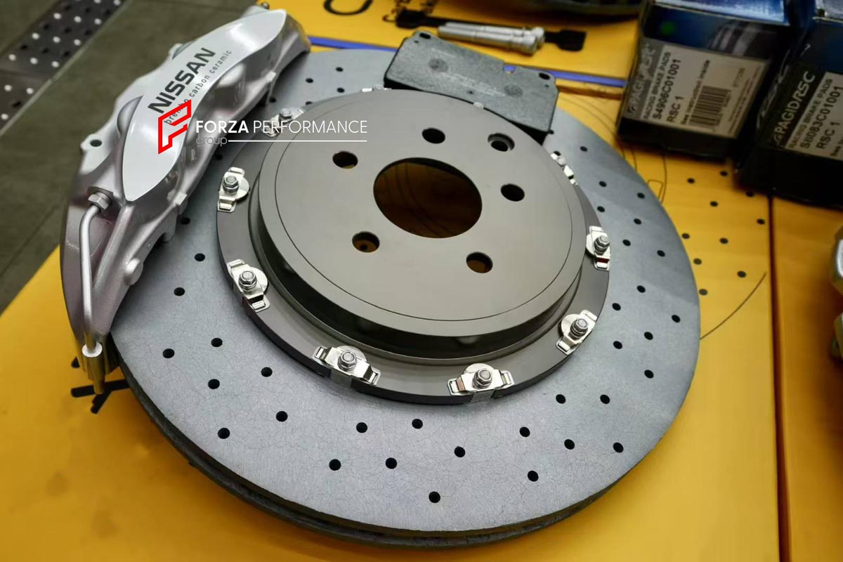 CARBON CERAMIC BIG BRAKE KIT for NISSAN GTR R35

Forza Performance Group offers various types of big brake kits, all types of aftermarket brake calipers, as well as genuine original brands of all types, such as AP Racing, Brembo, Akebono, AMG, M Performance, Audi, Porsche, Lamborghini, Toyota TRD, etc.

Material: Carbon Ceramic

Current set includes:

2x Authentic Brembo 6 Pot Front Brake Calipers

2x Authentic Brembo 4 pot Rear Brake Calipers
2x Electronic Parking Brakes
2x Front Brake Discs 410 mm
2x Rear