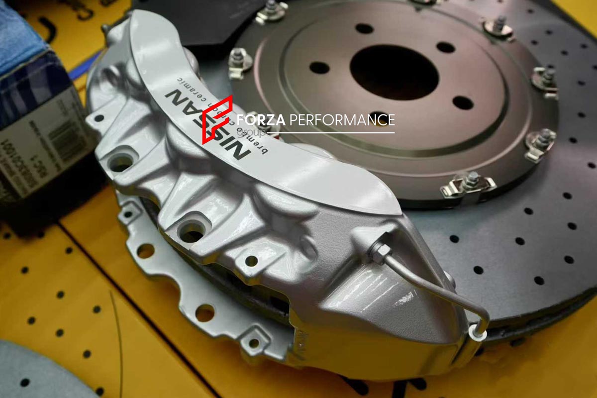 CARBON CERAMIC BIG BRAKE KIT for NISSAN GTR R35

Forza Performance Group offers various types of big brake kits, all types of aftermarket brake calipers, as well as genuine original brands of all types, such as AP Racing, Brembo, Akebono, AMG, M Performance, Audi, Porsche, Lamborghini, Toyota TRD, etc.

Material: Carbon Ceramic

Current set includes:

2x Authentic Brembo 6 Pot Front Brake Calipers

2x Authentic Brembo 4 pot Rear Brake Calipers
2x Electronic Parking Brakes
2x Front Brake Discs 410 mm
2x Rear