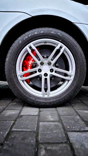 CARBON CERAMIC BIG BRAKE KIT for PORSCHE MACAN 2021 - 2024

Forza Performance Group offers various types of big brake kits, all types of aftermarket brake calipers, as well as genuine original brands of all types, such as AP Racing, Brembo, Akebono, AMG, M Performance, Audi, Porsche, Lamborghini, Toyota TRD, etc.

Material: Carbon Ceramic

Current set includes:

2x Authentic Brembo BM6 6 Pot Front Brake Calipers

2x Front Brake Discs 380 mm

2x Brake Caliper Adapters
2x Brake Pads

PLEASE INCLUDE YOUR VIN, 