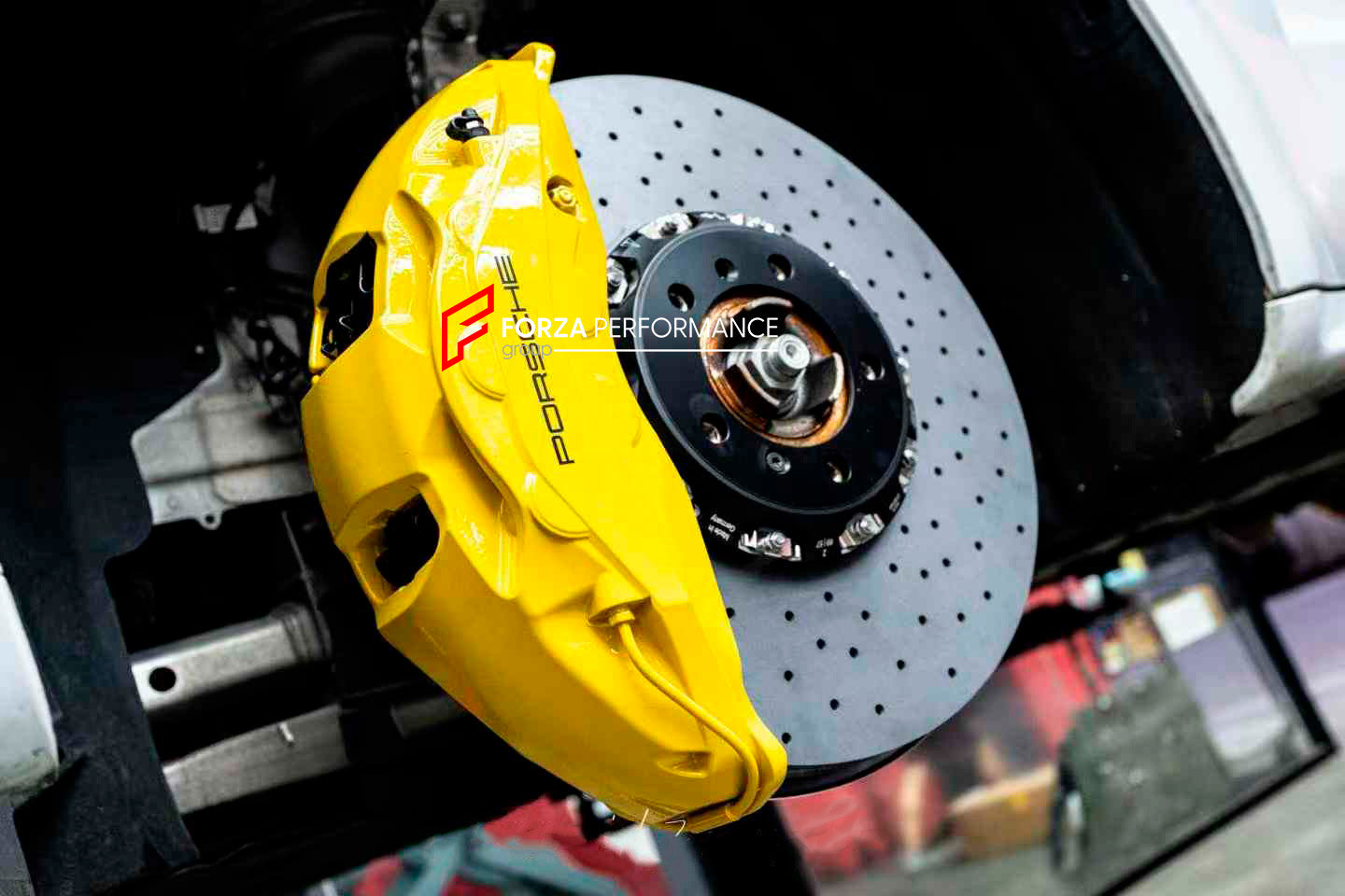 CARBON CERAMIC BIG BRAKE KIT for PORSCHE PANAMERA 972 2024+

Forza Performance Group offers various types of big brake kits, all types of aftermarket brake calipers, as well as genuine original brands of all types, such as AP Racing, Brembo, Akebono, AMG, M Performance, Audi, Porsche, Lamborghini, Toyota TRD, etc.

Material: Carbon Ceramic

Current set includes:

2x Authentic Akebono OEM 10 pot Front Brake Calipers
2x Authentic Brembo OEM 4 pot Rear Brake Calipers

2x Front Brake Discs 420 mm

2x Rear Brake