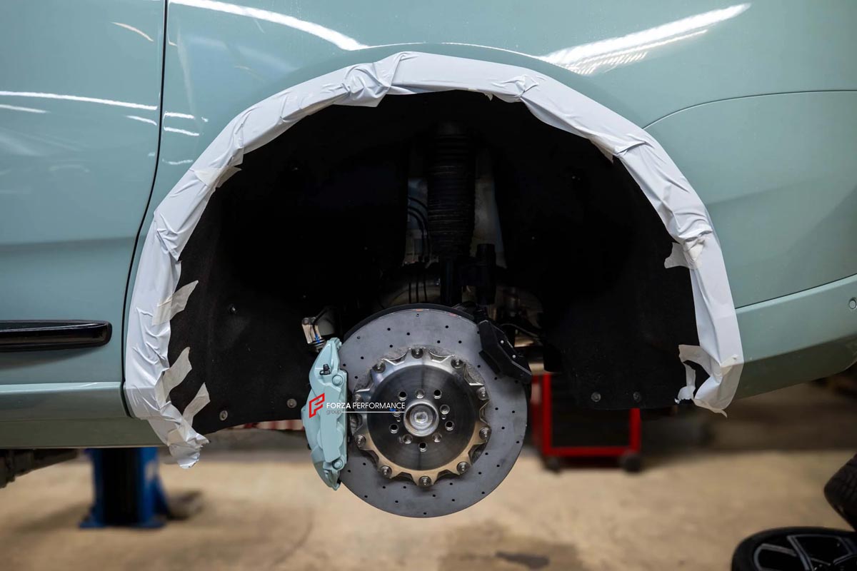 CARBON CERAMIC BIG BRAKE KIT for ROLLS-ROYCE CULLINAN SERIES 2 2024+

Forza Performance Group offers various types of big brake kits, all types of aftermarket brake calipers, as well as genuine original brands of all types, such as AP Racing, Brembo, Akebono, AMG, M Performance, Audi, Porsche, Lamborghini, Toyota TRD, etc.

Material: Carbon Ceramic

Current set includes:
2x Authentic Akebono&nbsp;10 Pot Front Brake Calipers
2x 4 pot Rear Brake Calipers
2x Front Brake Discs 440 mm
2x Rear Brake Discs 410 mm
