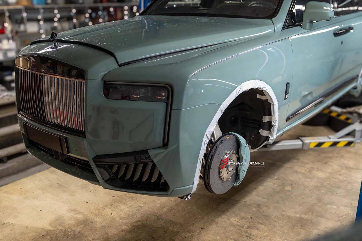 CARBON CERAMIC BIG BRAKE KIT for ROLLS-ROYCE CULLINAN SERIES 2 2024+

Forza Performance Group offers various types of big brake kits, all types of aftermarket brake calipers, as well as genuine original brands of all types, such as AP Racing, Brembo, Akebono, AMG, M Performance, Audi, Porsche, Lamborghini, Toyota TRD, etc.

Material: Carbon Ceramic

Current set includes:
2x Authentic Akebono&nbsp;10 Pot Front Brake Calipers
2x 4 pot Rear Brake Calipers
2x Front Brake Discs 440 mm
2x Rear Brake Discs 410 mm
