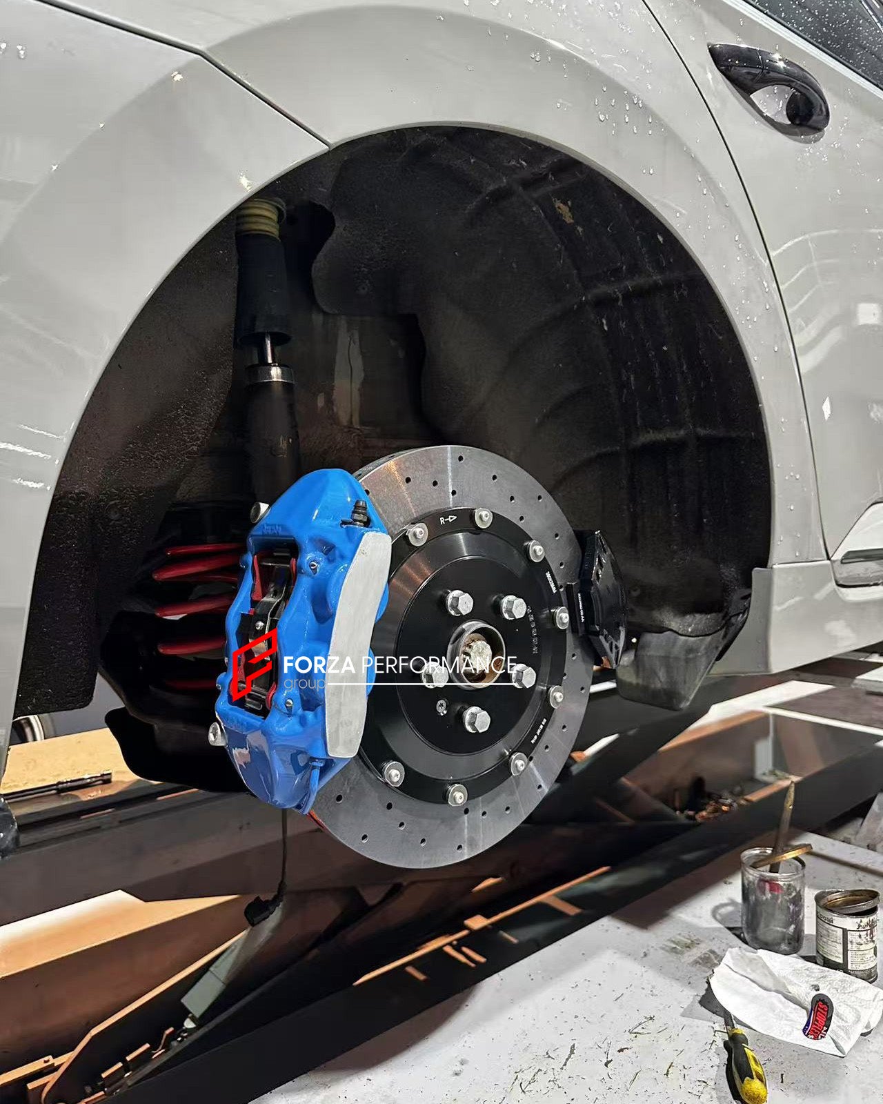 CARBON CERAMIC BIG BRAKE KIT for SKODA SUPERB B8 2019 - 2024

Forza Performance Group offers various types of big brake kits, all types of aftermarket brake calipers, as well as genuine original brands of all types, such as AP Racing, Brembo, Akebono, AMG, M Performance, Audi, Porsche, Lamborghini, Toyota TRD, etc.

Material: Carbon Ceramic

Current set includes:

2x Authentic Akebono 8N 6 pot Front Brake Calipers
2x Authentic Brembo 4 pot Rear Brake Calipers
2x Electronic Parking Brakes

2x Front Brake Dis