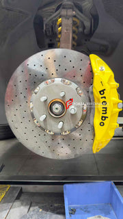 CARBON CERAMIC BIG BRAKE KIT for TESLA MODEL Y 2020 - 2025

Forza Performance Group offers various types of big brake kits, all types of aftermarket brake calipers, as well as genuine original brands of all types, such as AP Racing, Brembo, Akebono, AMG, M Performance, Audi, Porsche, Lamborghini, Toyota TRD, etc.

Material: Carbon Ceramic

Current set includes:

2x Authentic Brembo 6 Pot Front Brake Calipers

2x Authentic Brembo 4 pot Rear Brake Calipers
2x Front Brake Discs 405 mm
2x Rear Brake Discs 380 m