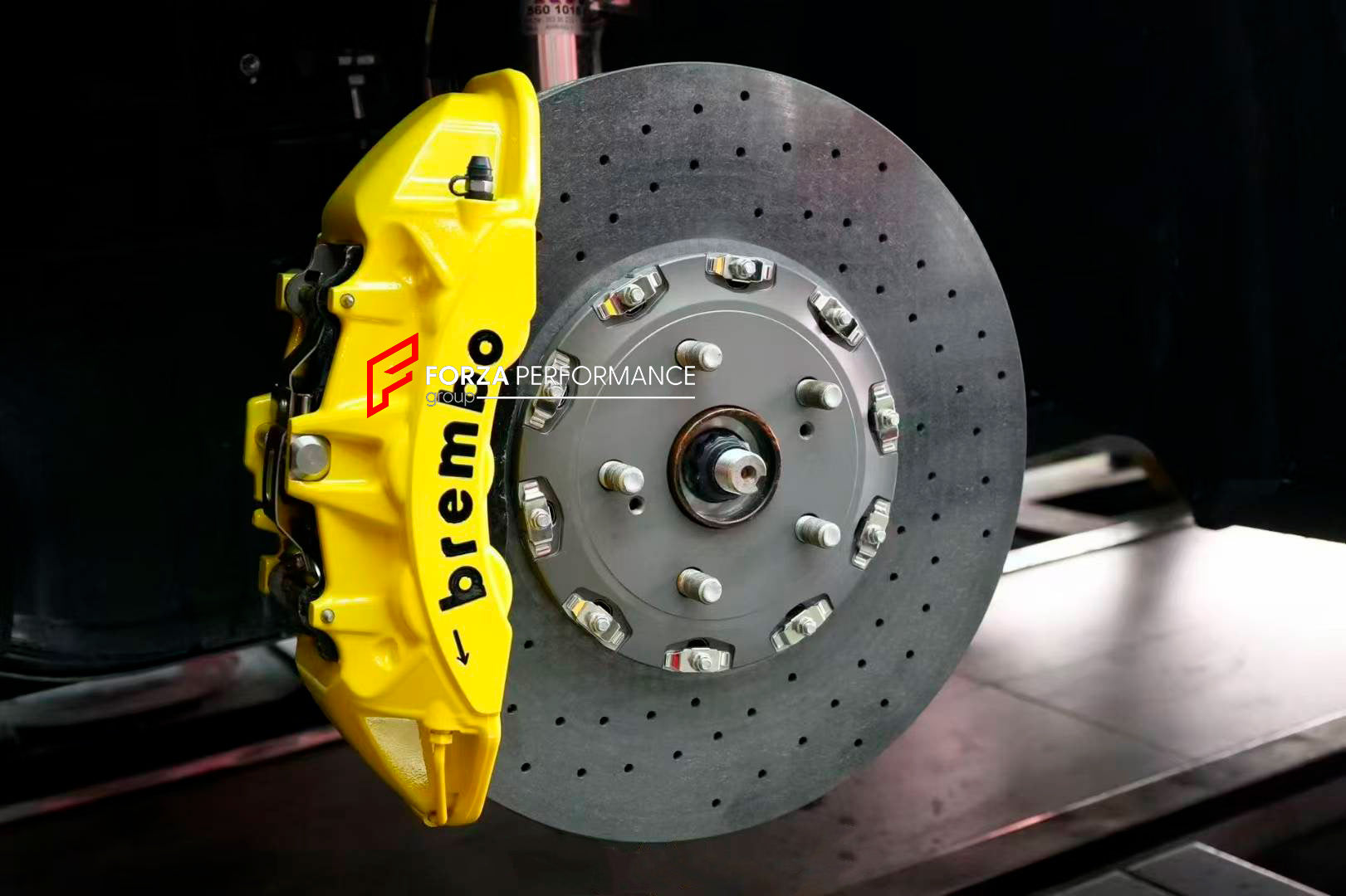 CARBON CERAMIC BIG BRAKE KIT for TOYOTA ALPHARD 40 SERIES 2023+