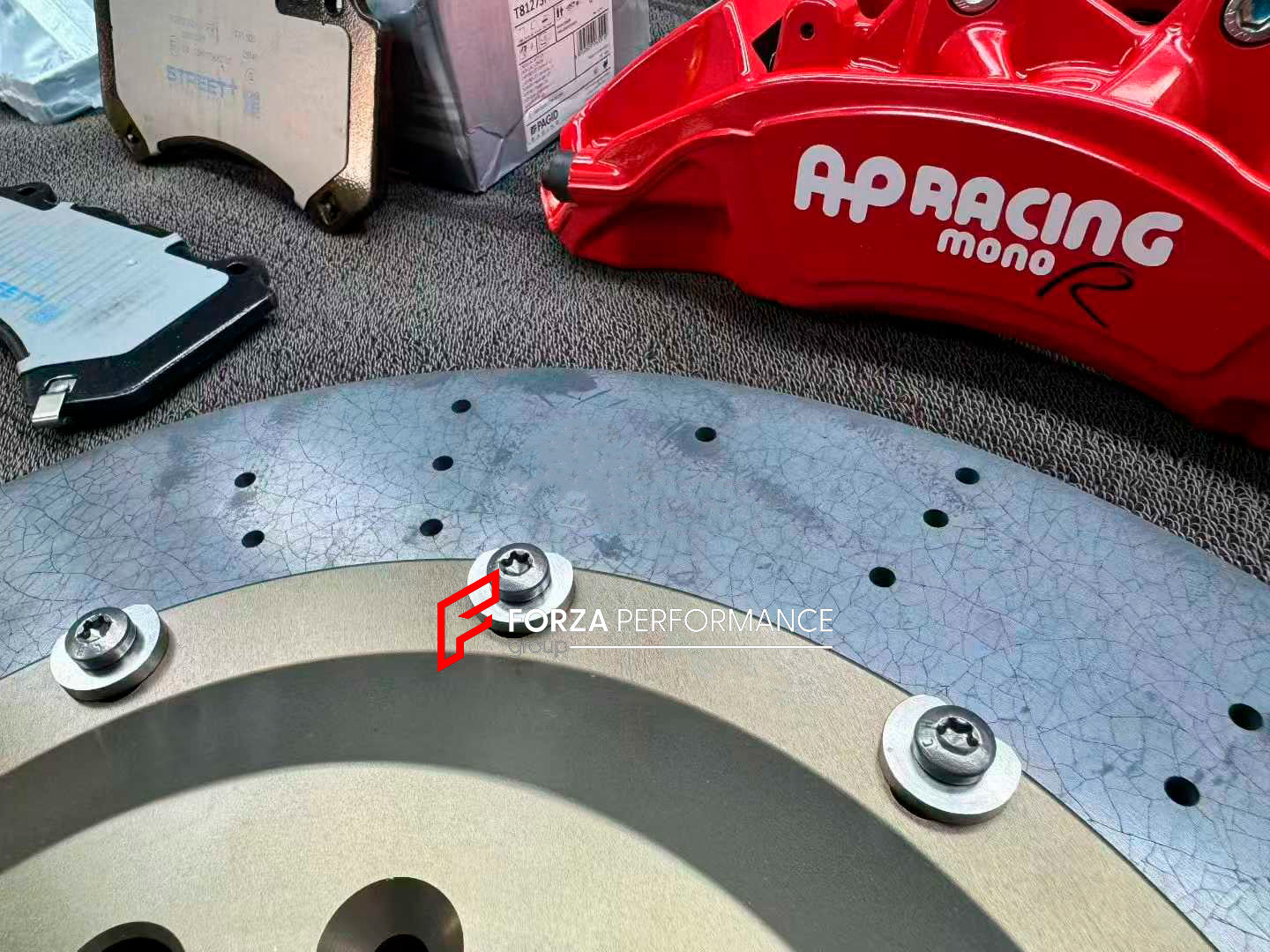 CARBON CERAMIC BIG BRAKE KIT for XIAOMI YU7 2025+

Forza Performance Group offers various types of big brake kits, all types of aftermarket brake calipers, as well as genuine original brands of all types, such as AP Racing, Brembo, Akebono, AMG, M Performance, Audi, Porsche, Lamborghini, Toyota TRD, etc.

Material: Carbon Ceramic

Current set includes:

2x Authentic AP Racing CP9571 6 Pot Front Brake Calipers

2x Authentic AP Racing CP9582 4 pot Rear Brake Calipers
2x Electronic Parking Brakes
2x Front Brak