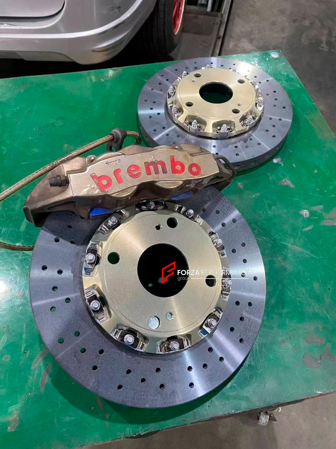 CARBON CERAMIC FRONT BIG BRAKE KIT for WULING HONGGUANG S

Forza Performance Group offers various types of big brake kits, all types of aftermarket brake calipers, as well as genuine original brands of all types, such as AP Racing, Brembo, Akebono, AMG, M Performance, Audi, Porsche, Lamborghini, Toyota TRD, etc.

Material: Carbon Ceramic

Current set includes:

2x Authentic Brembo GTR 4 Pot Front Brake Calipers
2x Front Brake Discs 280 mm

2x Brake Caliper Adapters
2x Brake Pads

PLEASE INCLUDE YOUR VIN, MO