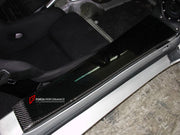 CARBON DOOR SILL for Lotus Elise S2 Exige S2 2002 - 2010
Set includes:

Door Sill
Material: Carbon

NOTE: Professional installation is required.