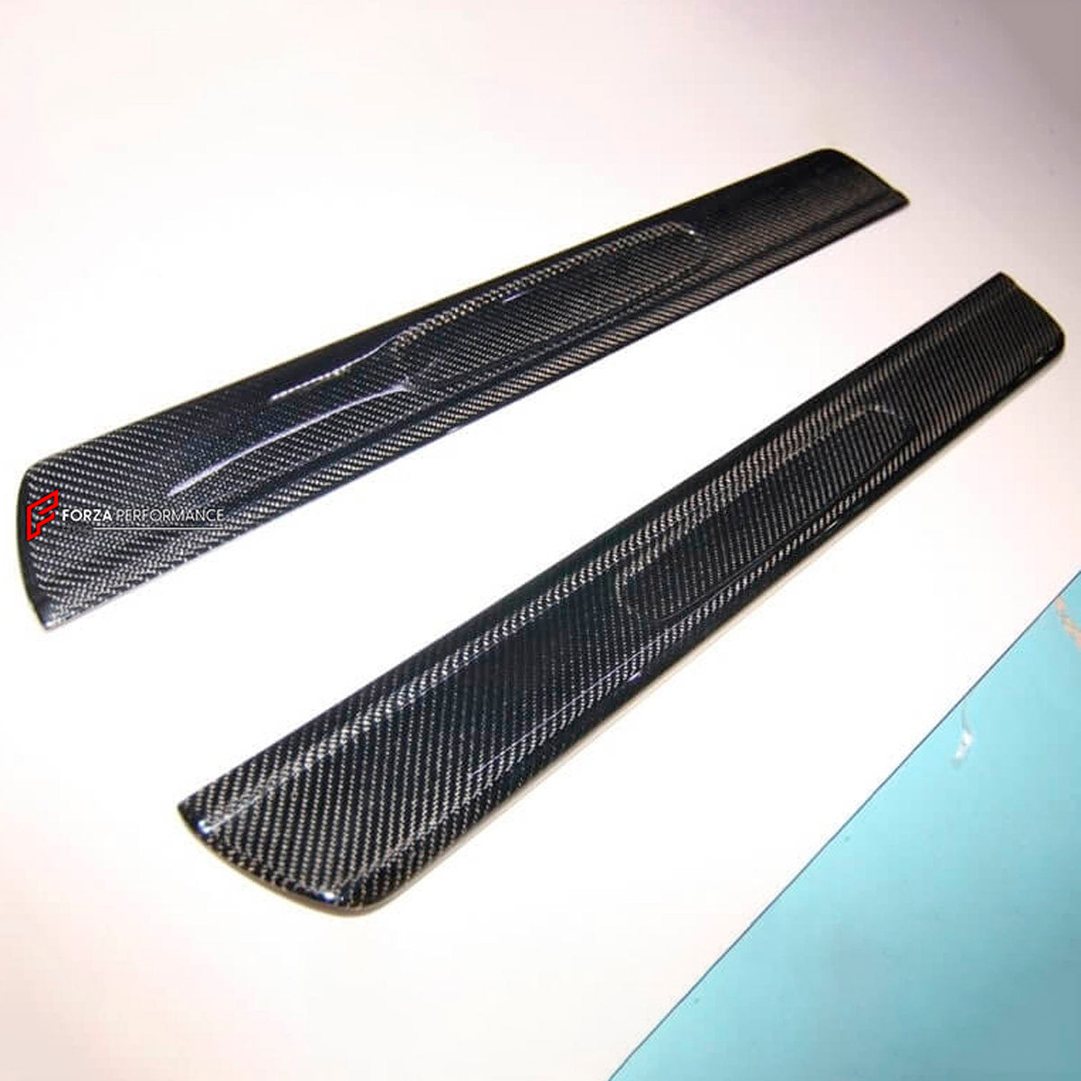 Carbon Door Sill for Porsche 911 997 Carrera
Set includes:

Door Sill
Material: Carbon

NOTE: Professional installation is required.