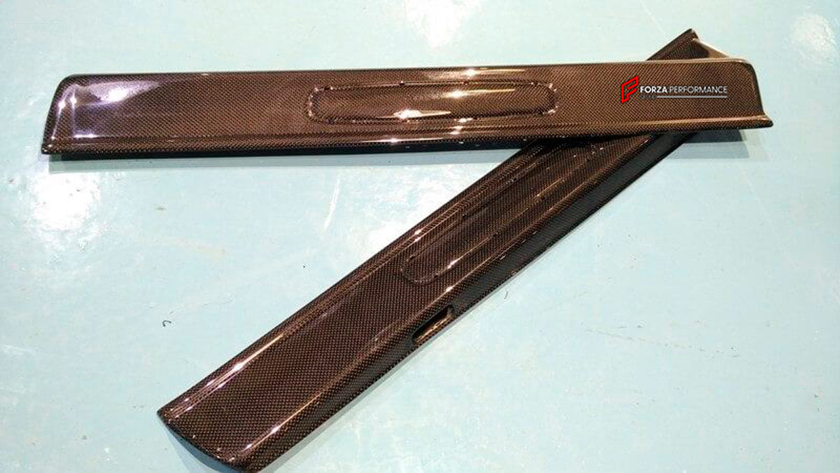 CARBON DOOR SILL for Porsche Cayman 981
Set includes:

Door Sill
Material: Carbon

NOTE: Professional installation is required.