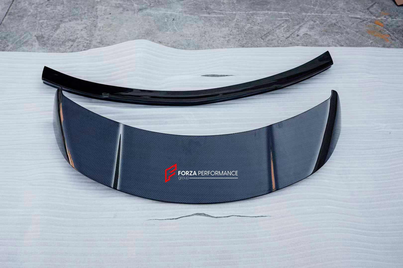 CARBON FIBER BODY KIT for CADILLAC XT6 2019+

Set include:  

Front Lip
Roof Spoiler
Rear Middle Spoiler
Rear Diffuser

Material: Carbon Fiber

NOTE: Professional installation is required. 