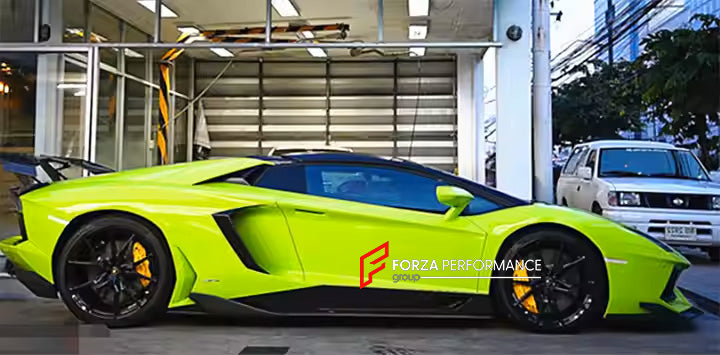 CARBON FIBER BODY KIT FOR LAMBORGHINI AVENTADOR LP700-4 2011 - 2016

Set include:

Front Lip

Side Skirts

Rear Wing Spoiler
Rear Diffuser


Material: Carbon Fiber

NOTE: Professional installation is required.